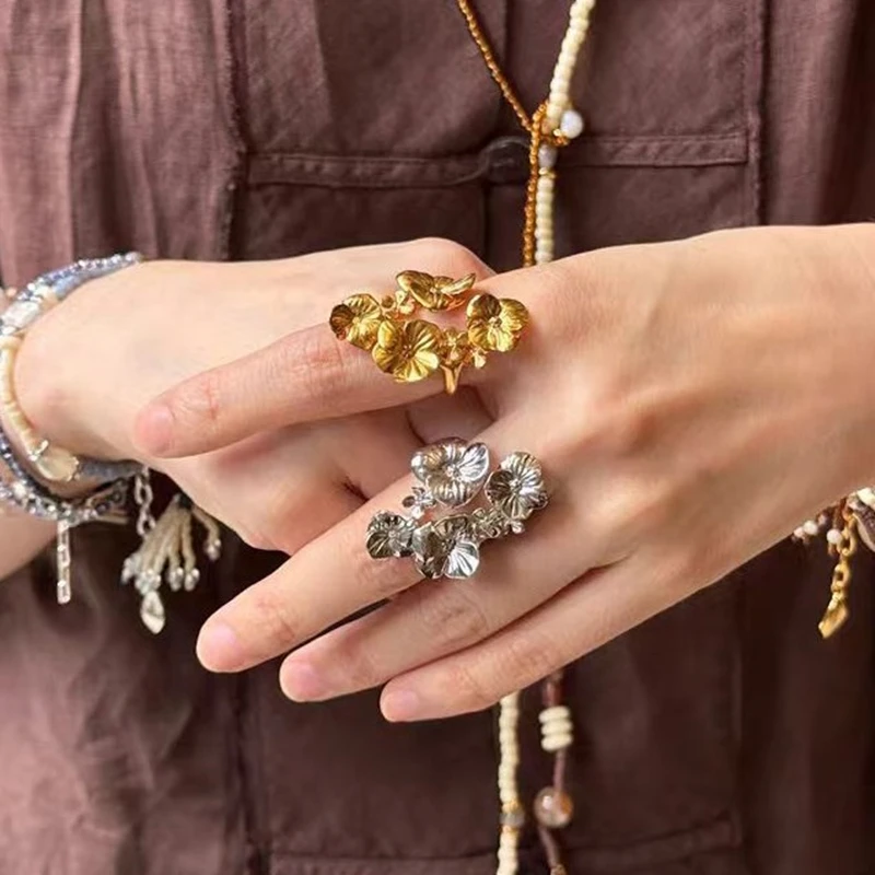 Withered French Ladies Retro Flower Open Ring Three-dimensional Flower Design High-end Adjustable Personality Ring Jewelry 
Withered French Ladies Retro Flower Open Ring Three-dimensional Flower Design High-end Adjustable Personality Ring Jewelry