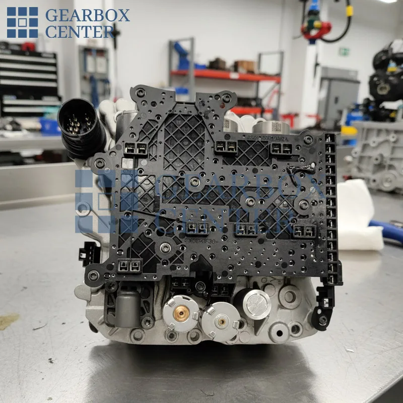 Gearbox Center 0DE927711B DSG Mechatronic For VW Tiguan Passat (0DE TCU 0DL 300 011)
Gearbox Center 0DE927711B DSG Mechatronic For VW Tiguan Passat (0DE TCU 0DL 300 011)