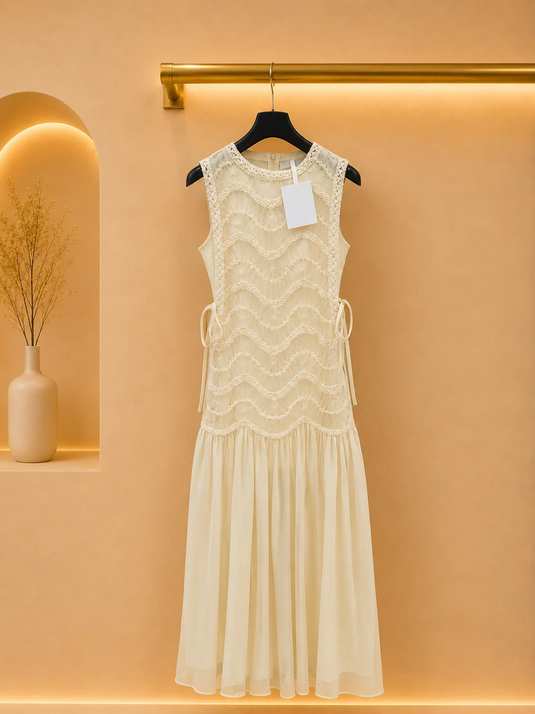 2026 Women Dress Elegant Daily Sheer Lower Panel Wavy Needlework Sleeveless Cinch Side Outfit
2026 Women Dress Elegant Daily Sheer Lower Panel Wavy Needlework Sleeveless Cinch Side Outfit