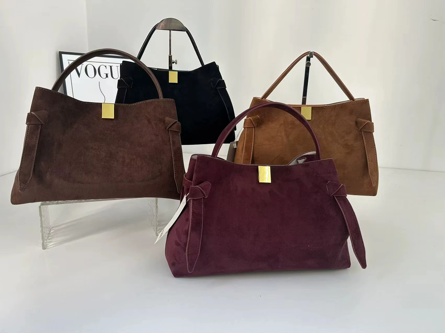 Women's Large Capacity Leather Suede Crossbody Bag Portable Shoulder Potsticker Bag for Small Crowd
Women's Large Capacity Leather Suede Crossbody Bag Portable Shoulder Potsticker Bag for Small Crowd