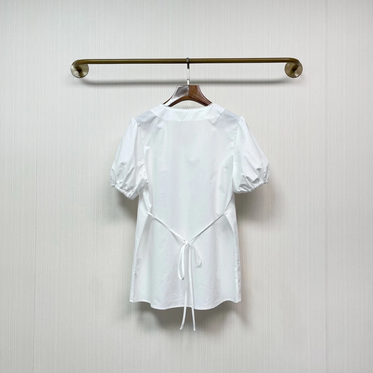 2025 Summer New Breasted Slim Fit Lace-Up White Shirt Adjustable Belt Breasted Placket Puff Sleeves HX073
2025 Summer New Breasted Slim Fit Lace-Up White Shirt Adjustable Belt Breasted Placket Puff Sleeves HX073