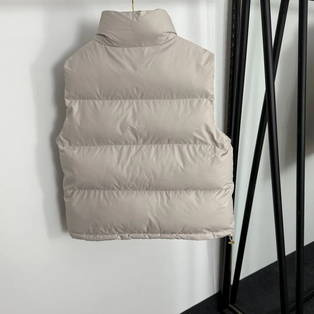 2025 Autumn/Winter New Women's 3-piece Suit Sleeveless Cotton Vest Long-sleeved Hooded Sweatshirt Pants 
2025 Autumn/Winter New Women's 3-piece Suit Sleeveless Cotton Vest Long-sleeved Hooded Sweatshirt Pants