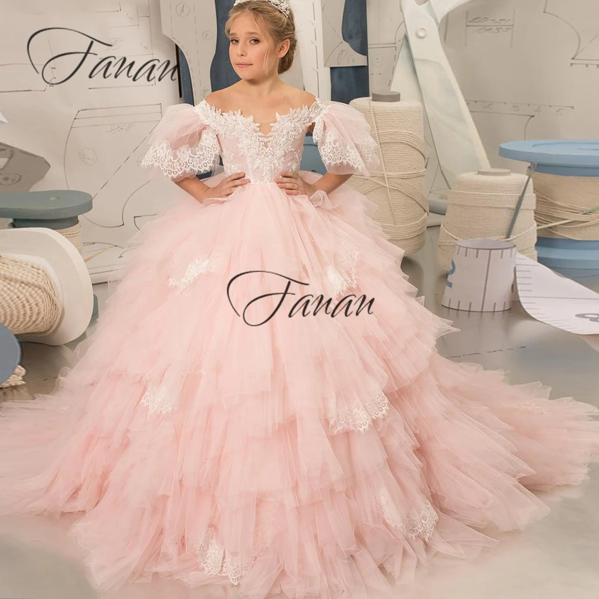 Princess Pink Tulle Flower Girl Dresses Sweep Train Appliques Comunion Gowns Puffy Sleeve A Line Kids Birthday Party
Princess Pink Tulle Flower Girl Dresses Sweep Train Appliques Comunion Gowns Puffy Sleeve A Line Kids Birthday Party