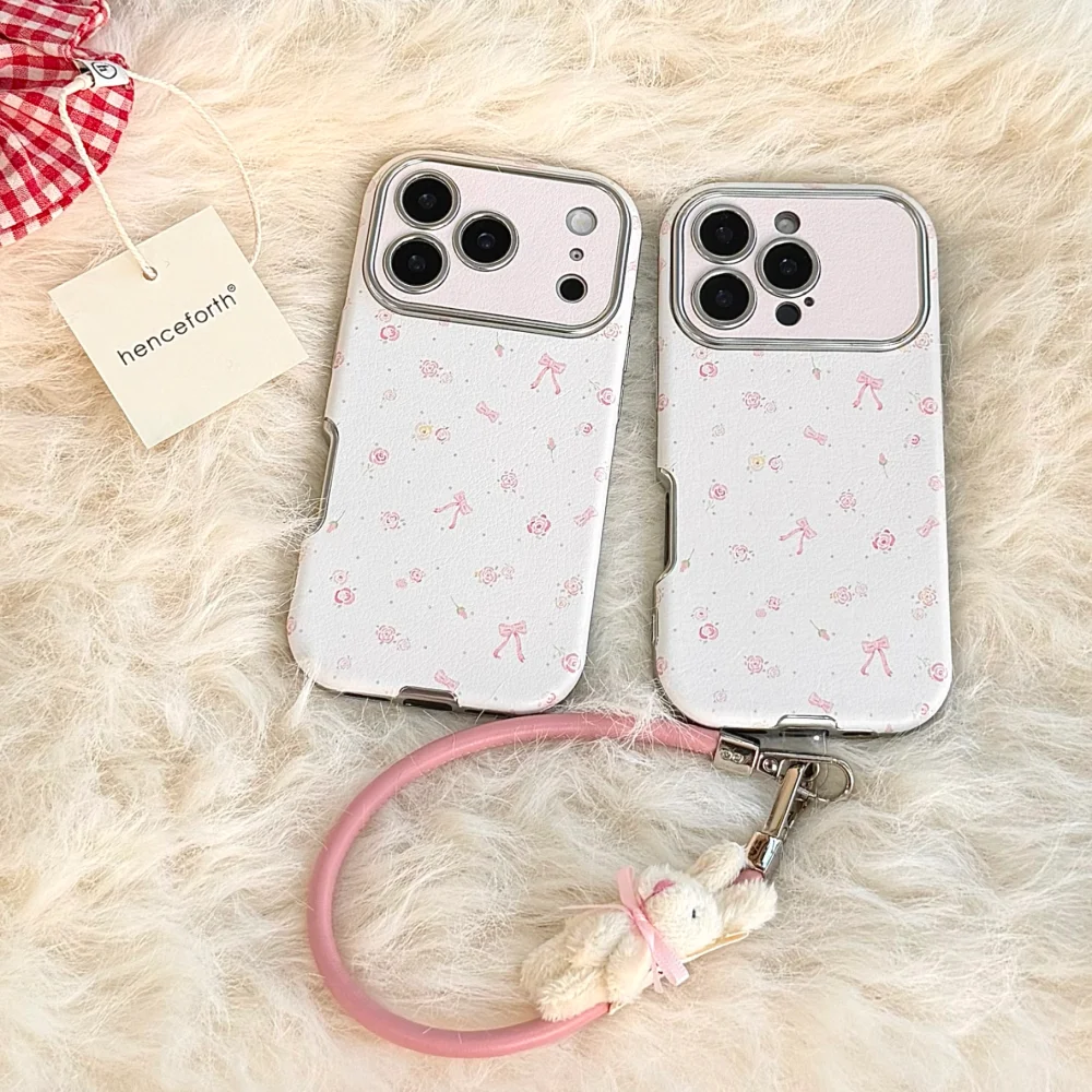 Fashionable and simple leather floral bow phone case, suitable for iPhone14/15/16/17 Pro Max, Fundans 17 Pro new protective case
Fashionable and simple leather floral bow phone case, suitable for iPhone14/15/16/17 Pro Max, Fundans 17 Pro new protective case