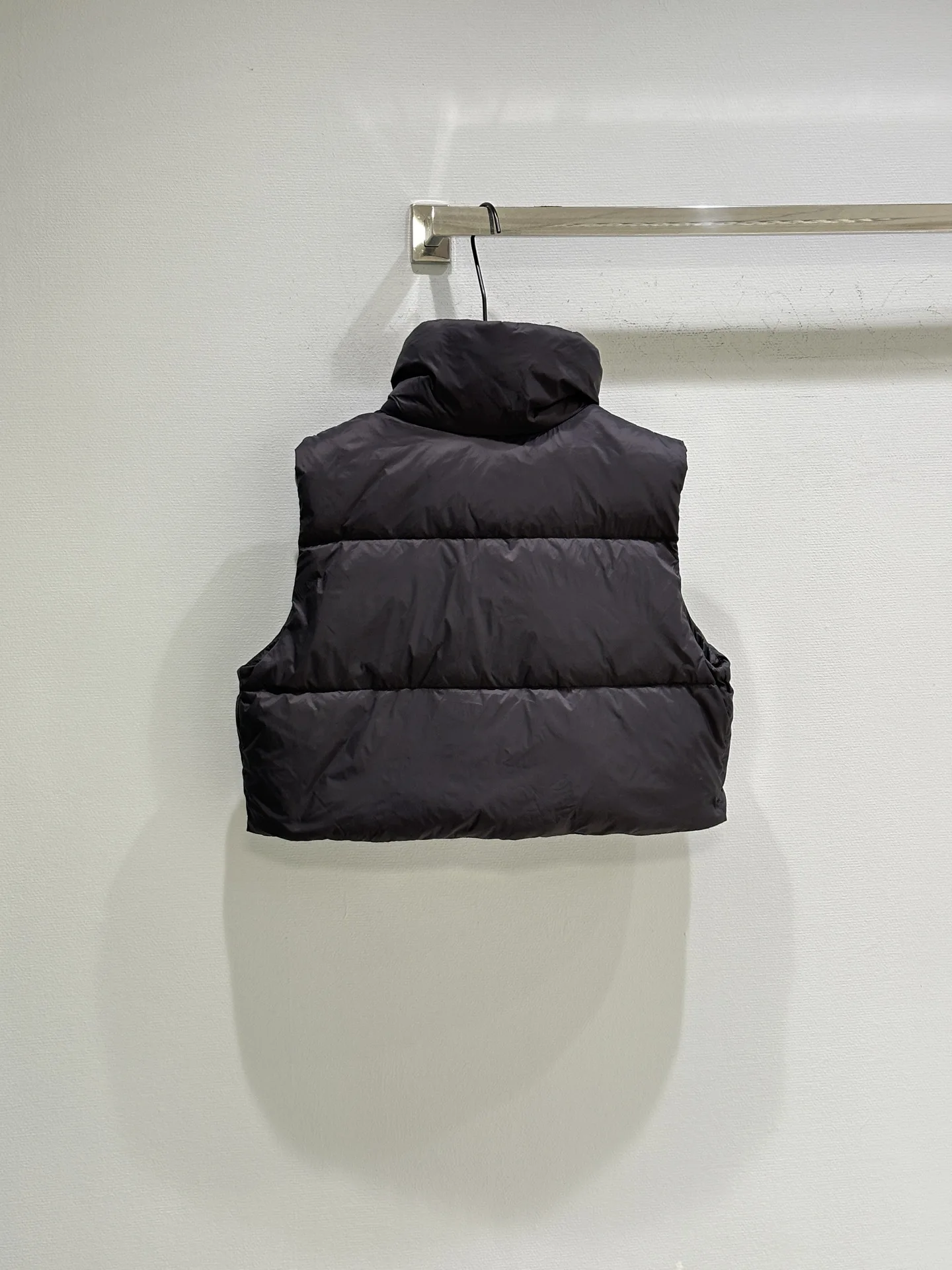 2025 Autumn/Winter New Design Women's Casual Down Vest
2025 Autumn/Winter New Design Women's Casual Down Vest