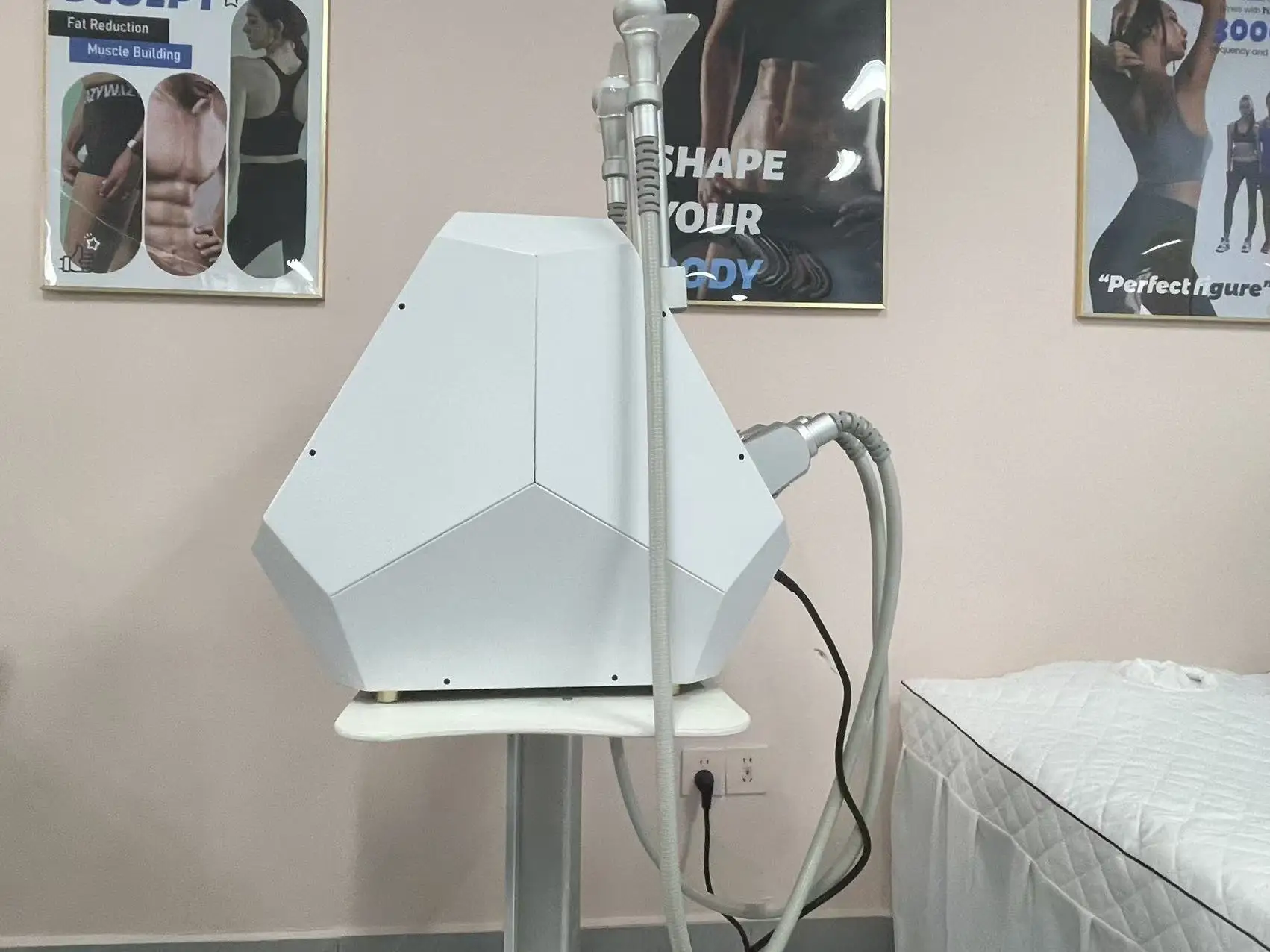 New Tshock Cold and Hot Skin Firming Cryo Facial Portable for Fat Reduction Skin Tightening Body Contouring and Body Slimming
New Tshock Cold and Hot Skin Firming Cryo Facial Portable for Fat Reduction Skin Tightening Body Contouring and Body Slimming