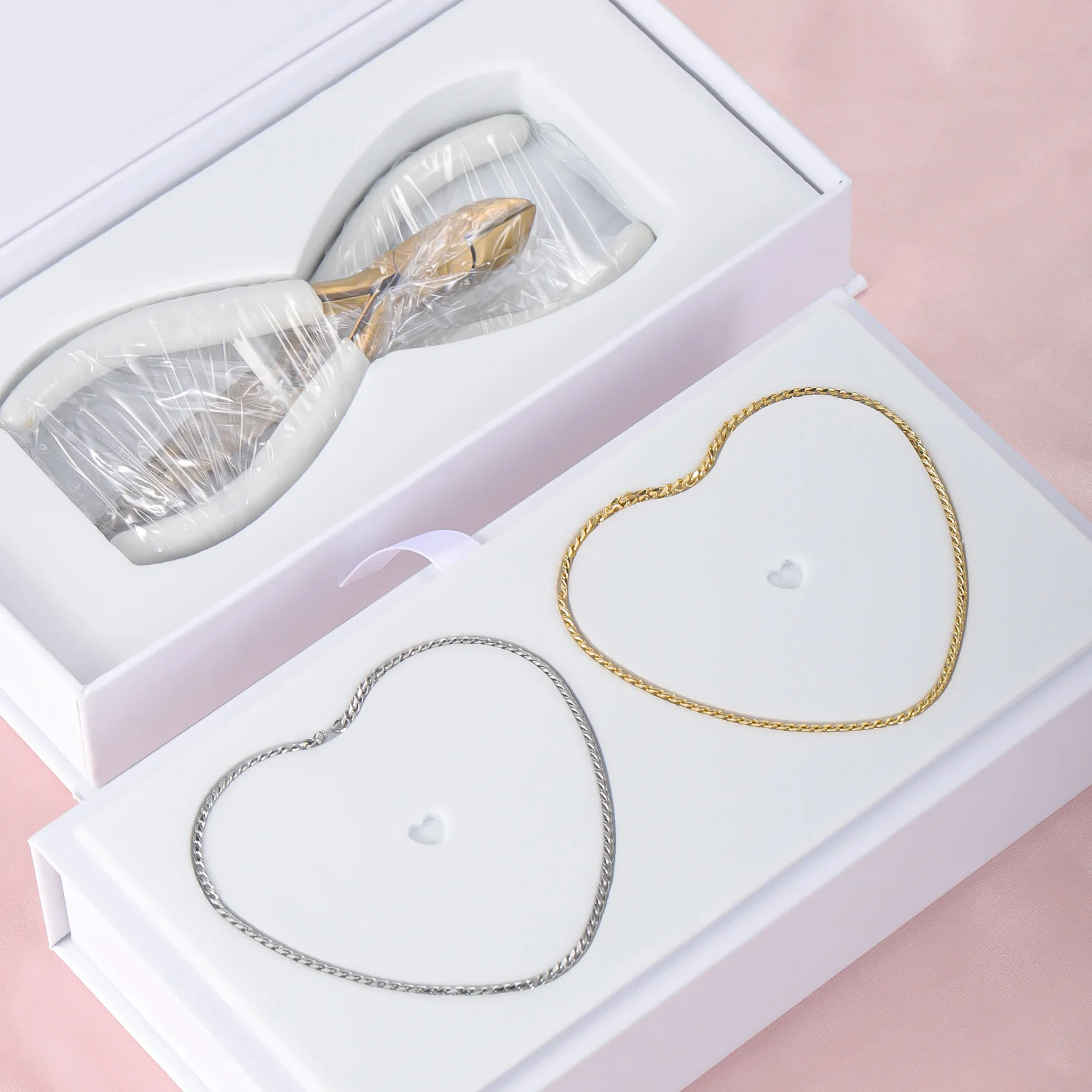 Qitian New Permanent Eternal Bracelet Couple Jewelry Gift Box Set Do It Yourself Fashion Bracelet Kit Valentine'S Day Best Gift
Qitian New Permanent Eternal Bracelet Couple Jewelry Gift Box Set Do It Yourself Fashion Bracelet Kit Valentine'S Day Best Gift