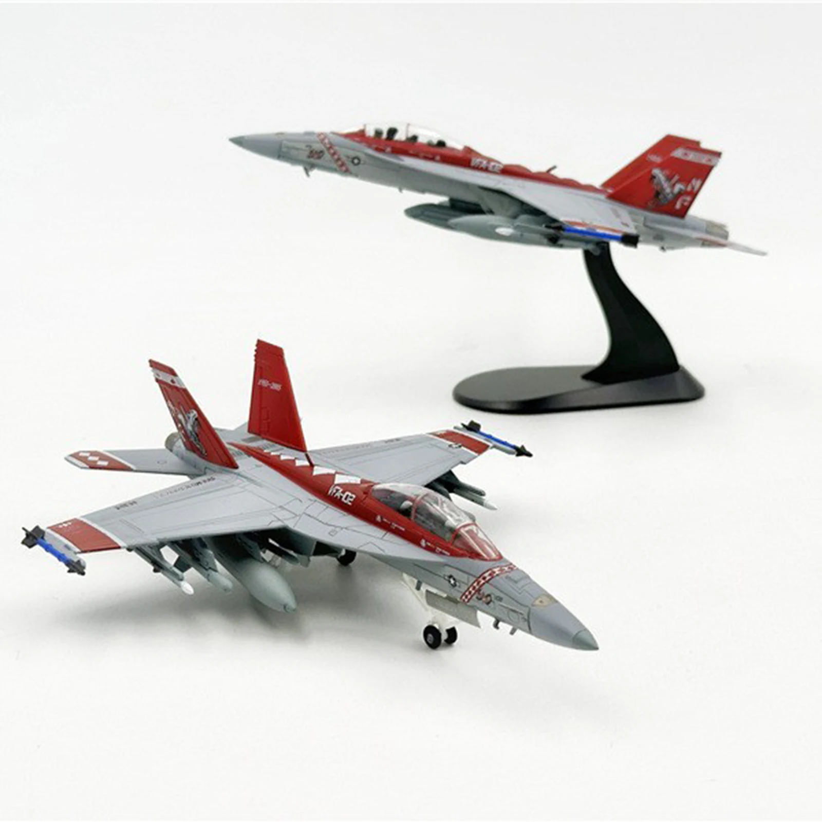 1/100 F18 Fighter Model Aeroplane Collection Miniature Aviation Commemorate Aircraft Model Ornaments Miniature Office
1/100 F18 Fighter Model Aeroplane Collection Miniature Aviation Commemorate Aircraft Model Ornaments Miniature Office