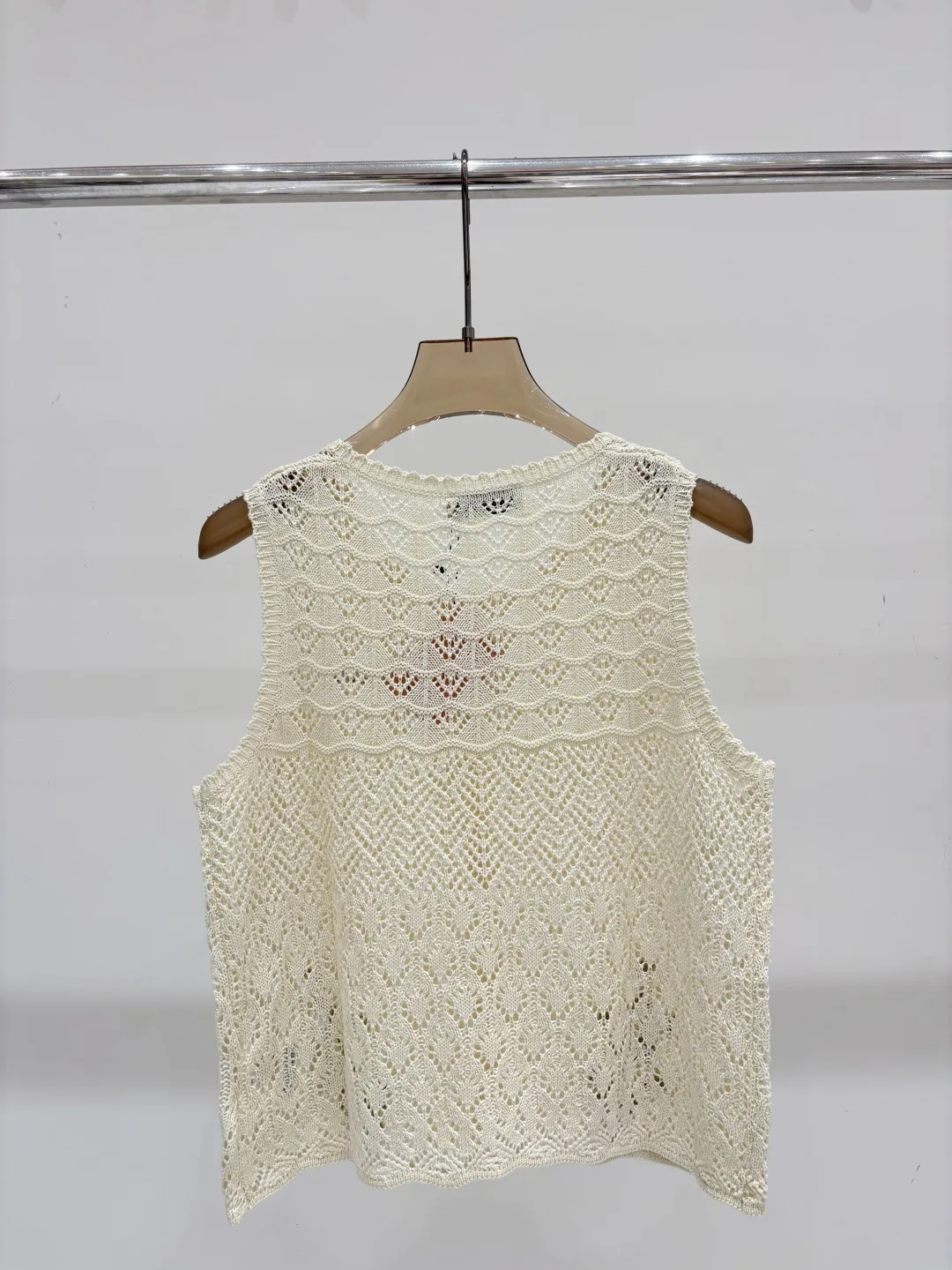 Women's spring and summer new round neck contrasting floral round neck knitted vest cardigan casual knitted vest
Women's spring and summer new round neck contrasting floral round neck knitted vest cardigan casual knitted vest