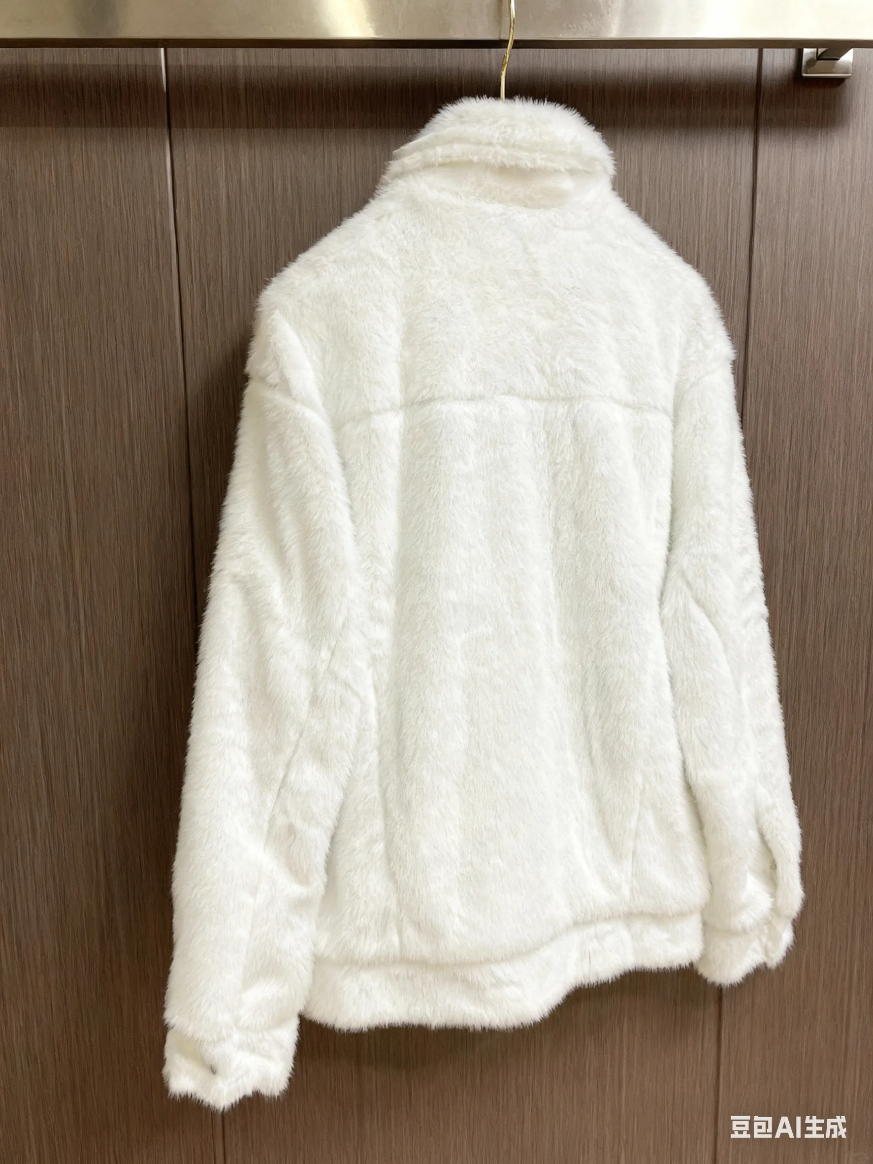 Женская джинсовая куртка-грузовик из мягкого меха и кожи с силуэтом осень/зима 2025 SU194
Женская джинсовая куртка-грузовик из мягкого меха и кожи с силуэтом осень/зима 2025 SU194