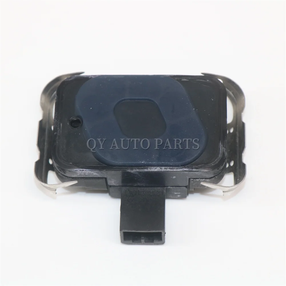 30649885 8659491 9483937 Windshield Rain Sensor for Volvo XC90 S60 2.3L 2.4L 2.5L 3.2L 2001-2014
30649885 8659491 9483937 Windshield Rain Sensor for Volvo XC90 S60 2.3L 2.4L 2.5L 3.2L 2001-2014