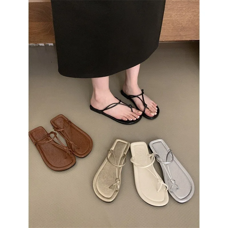 Comfy Black Slip-On Sandals for Women Casual Square Toe Flats with Knot Detail Minimalist Thong Shoes
Comfy Black Slip-On Sandals for Women Casual Square Toe Flats with Knot Detail Minimalist Thong Shoes