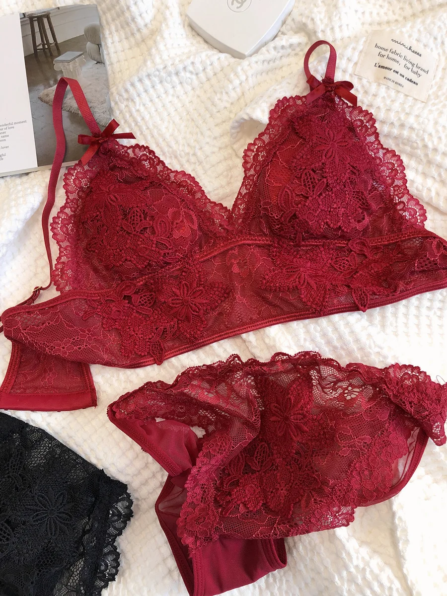 Water soluble lace sexy lingerie with panty suit women triangle cup wirefree bra top support comfortable thin bra underwear set
Water soluble lace sexy lingerie with panty suit women triangle cup wirefree bra top support comfortable thin bra underwear set