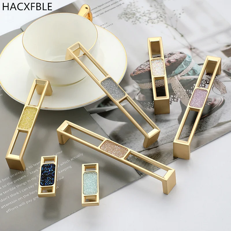 Zinc Alloy Gold Diamond Cabinet Handles Kitchen Door Handles Drawer Knobs Wardrobe Door Pulls Cabinet Handles Furniture Handles
Zinc Alloy Gold Diamond Cabinet Handles Kitchen Door Handles Drawer Knobs Wardrobe Door Pulls Cabinet Handles Furniture Handles