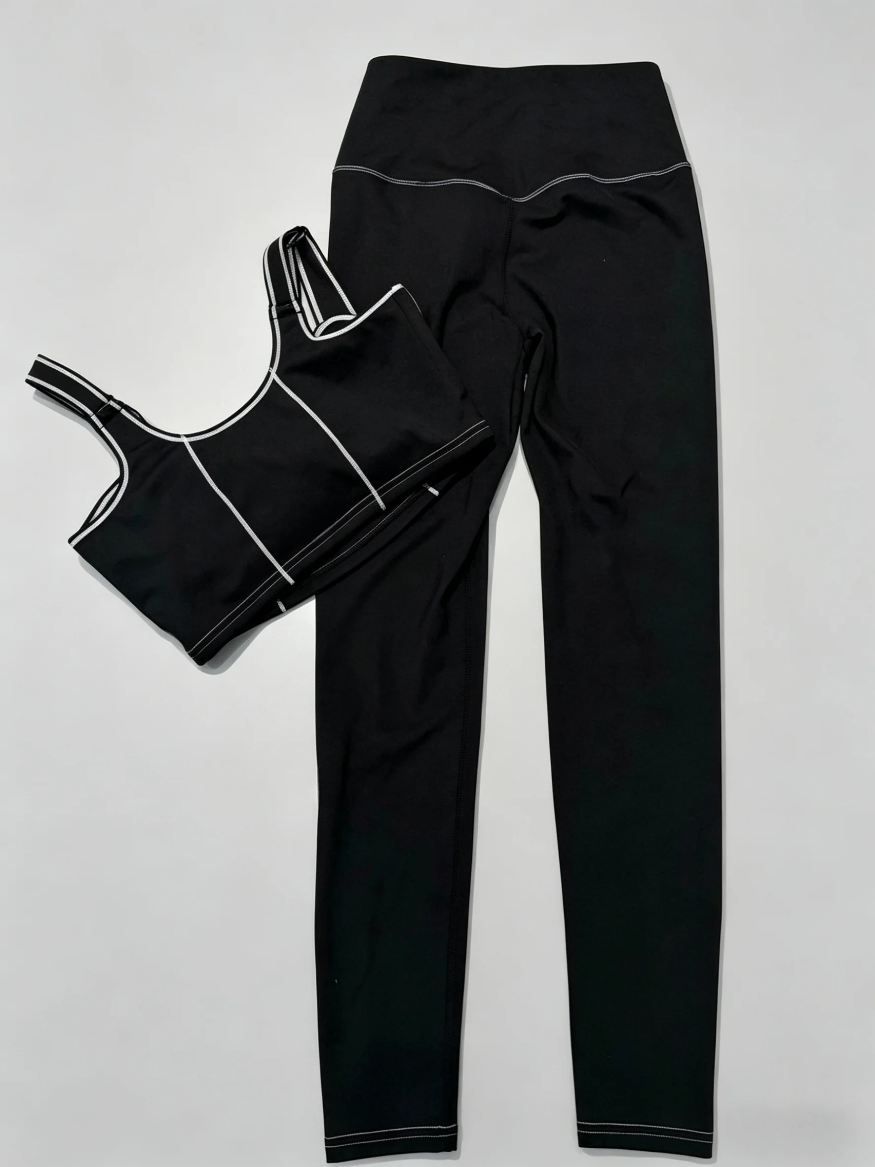 2026 New Ladies Workout Size M L Slim Fit Black Contrast Trim Sports Bra Leggings Gym Code 036
2026 New Ladies Workout Size M L Slim Fit Black Contrast Trim Sports Bra Leggings Gym Code 036