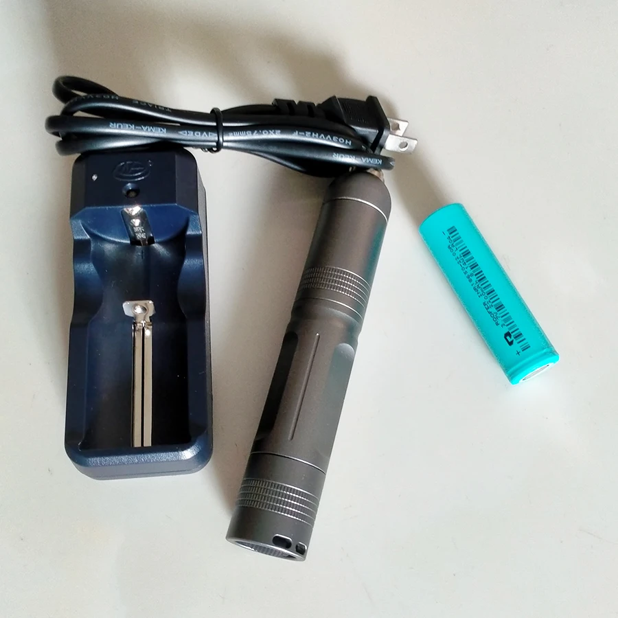 Handheld High Brightness LED Light Source 10W Rechargeable Light Source for ENT
Handheld High Brightness LED Light Source 10W Rechargeable Light Source for ENT