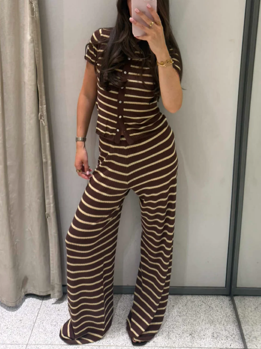 Chic Stripe Knitted Set Women Fashion Button Cardigan Tops Long Wide Leg Trousers Outfits Elegant Soft Loungewear Sweaters 2026
Chic Stripe Knitted Set Women Fashion Button Cardigan Tops Long Wide Leg Trousers Outfits Elegant Soft Loungewear Sweaters 2026