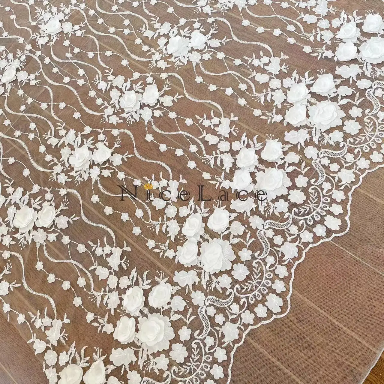 Бесплатная доставка, высококачественные блестки, 3D цветы, кружевная ткань с вышивкой, Швейные аксессуары для свадебного платья, свадебного платья, 130 см
Бесплатная доставка, высококачественные блестки, 3D цветы, кружевная ткань с вышивкой, Швейные аксессуары для свадебного платья, свадебного платья, 130 см