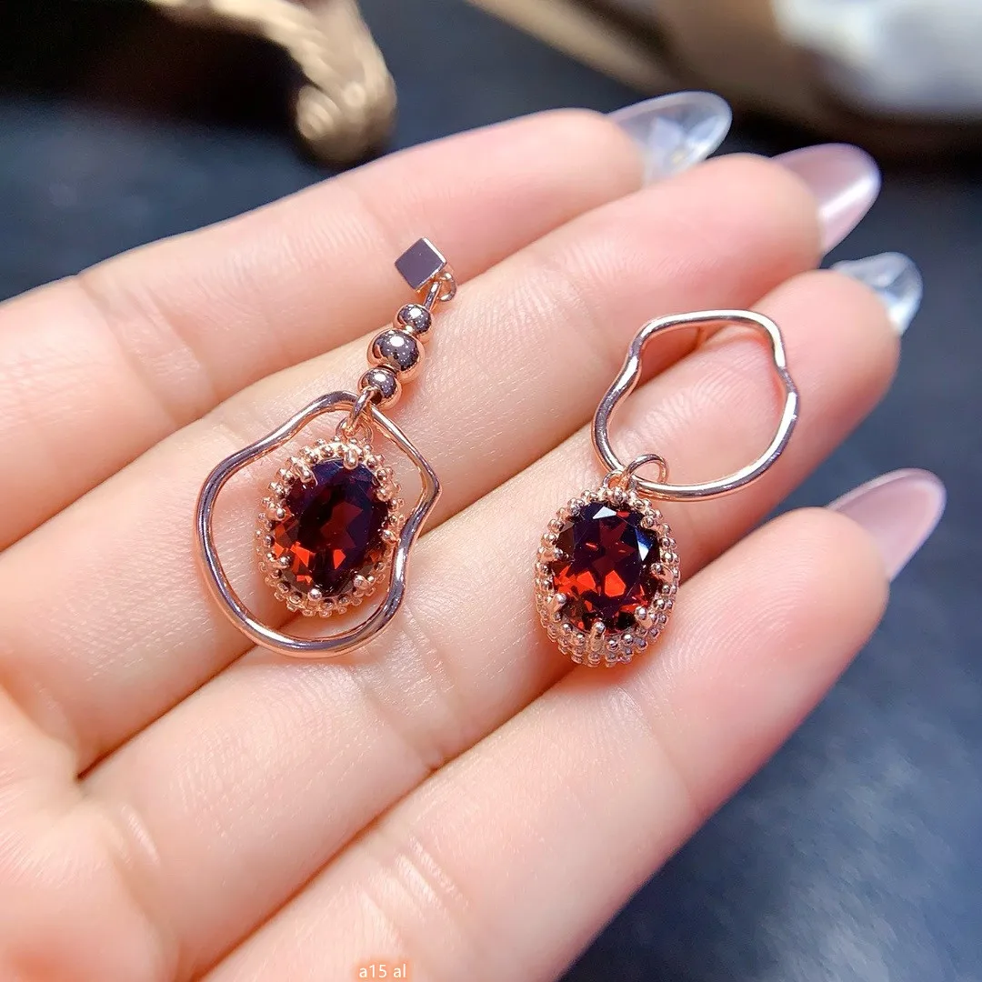 Boutique Jewelry 925 Sterling Silver Inlaid with Natural Red Garnet 7x9mm Girls' Rose Gold Earrings to Give to Girlfriend Gift
Boutique Jewelry 925 Sterling Silver Inlaid with Natural Red Garnet 7x9mm Girls' Rose Gold Earrings to Give to Girlfriend Gift