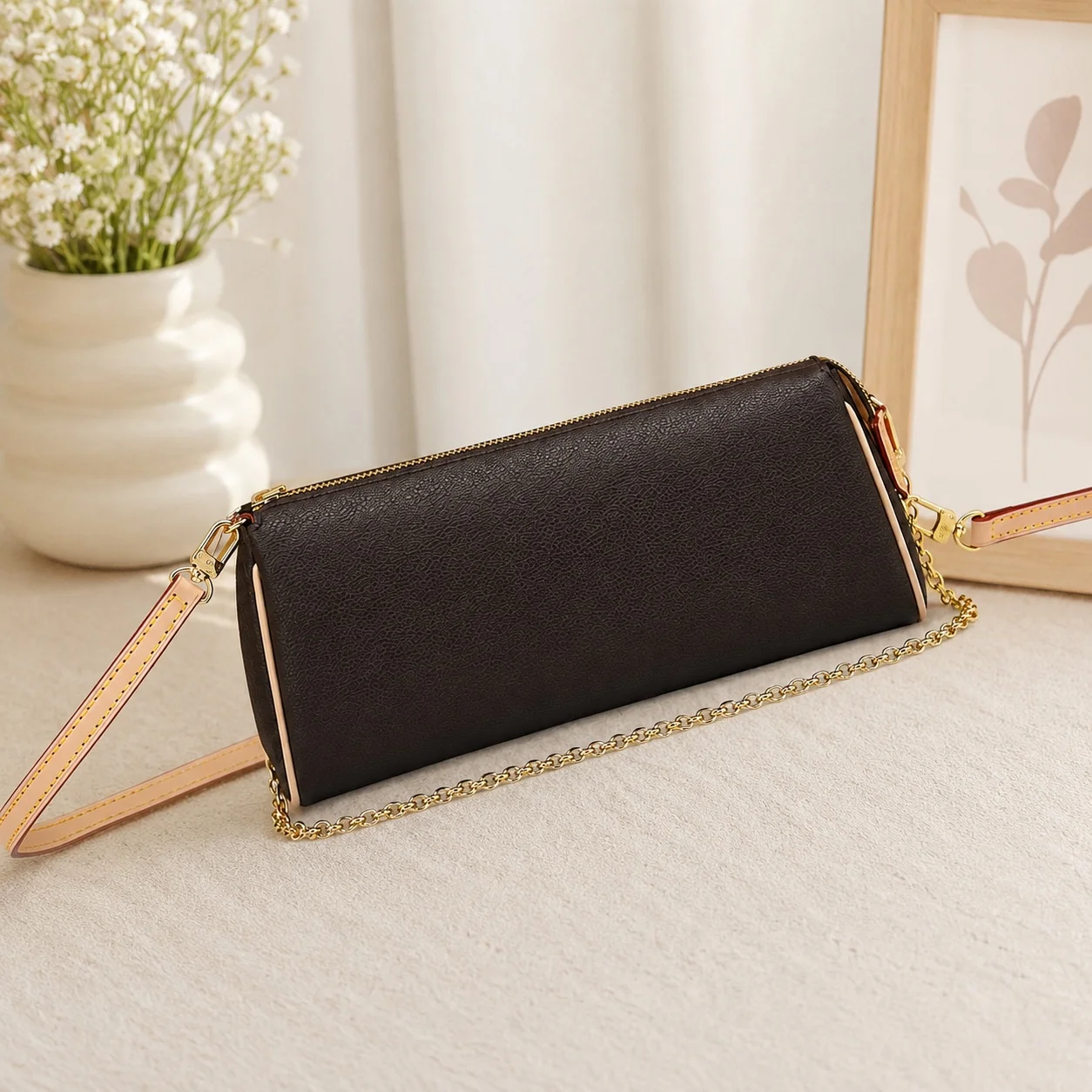 eva Handbag Crossbody Bag No Box Pink Luxury 25 x 13 x 4 cm
eva Handbag Crossbody Bag No Box Pink Luxury 25 x 13 x 4 cm