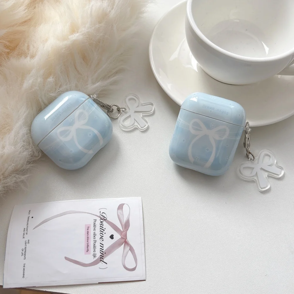 Korean INS light blue star bow headphone protective case for AirPods 2 3 4 Pro 2 3 fashion sweet new shockproof protective case
Korean INS light blue star bow headphone protective case for AirPods 2 3 4 Pro 2 3 fashion sweet new shockproof protective case