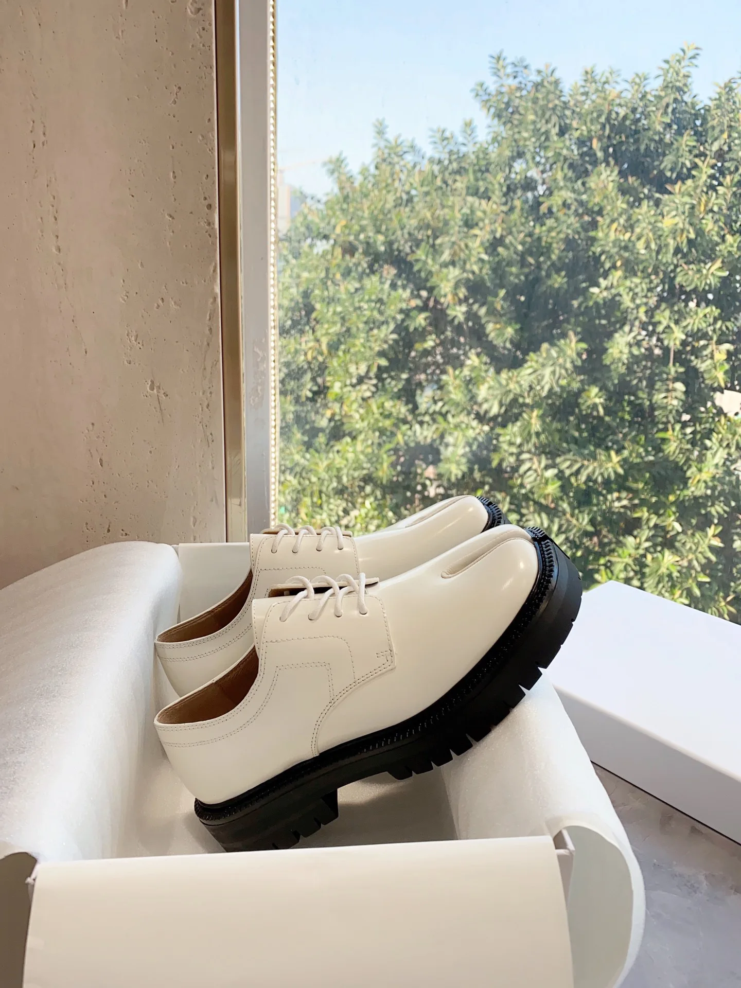2026 Thick Platform Split Toe Leather Shoes Lace Up Mid Block Heel Fashion Derby Shoes Comfort Daily Casual Footwear
2026 Thick Platform Split Toe Leather Shoes Lace Up Mid Block Heel Fashion Derby Shoes Comfort Daily Casual Footwear
