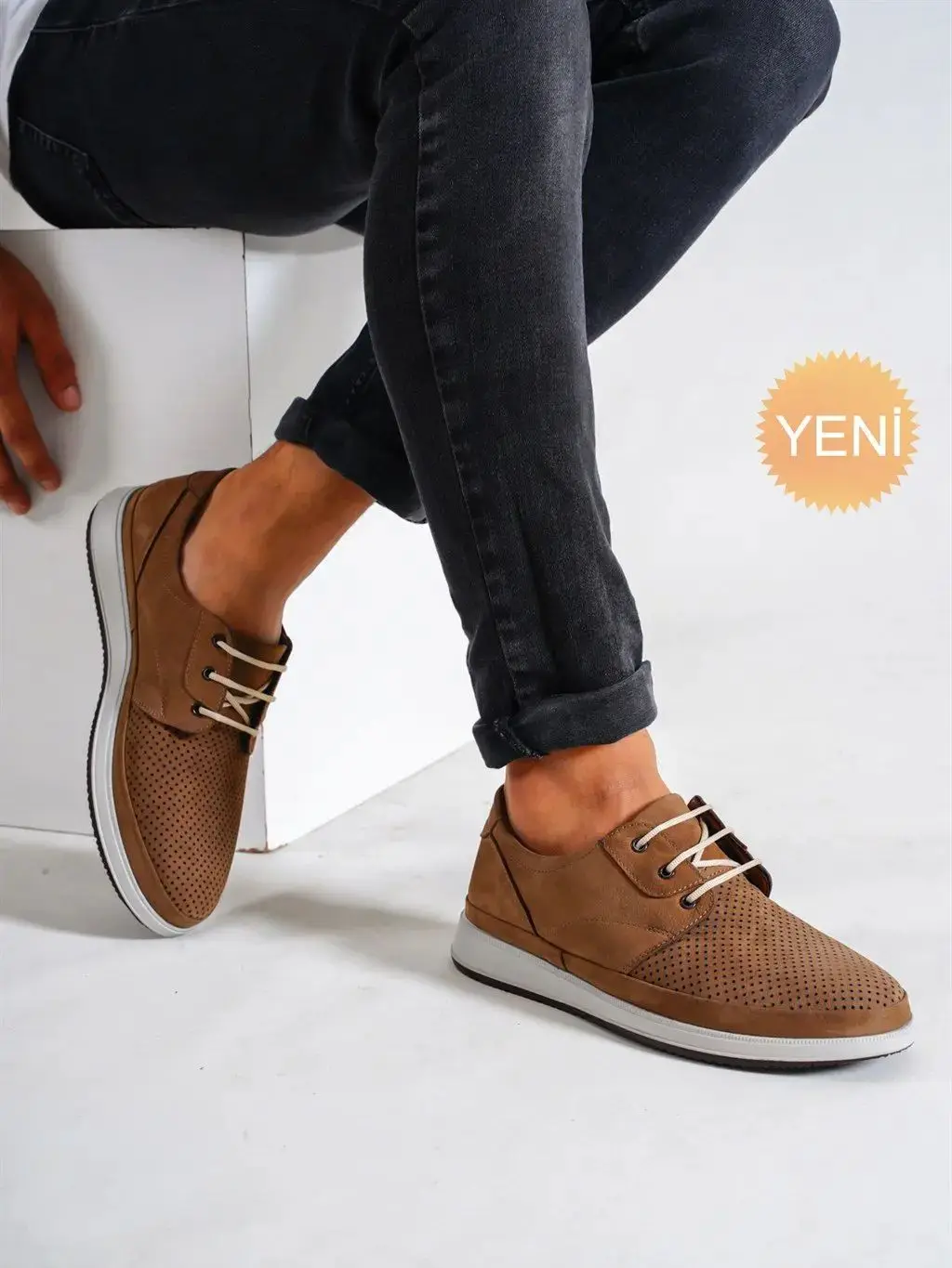 Genuine Leather Black Men's Leather Casual Shoes MRD15-5001 Comfortable Stylish Classic Looking All Day and Night
Genuine Leather Black Men's Leather Casual Shoes MRD15-5001 Comfortable Stylish Classic Looking All Day and Night