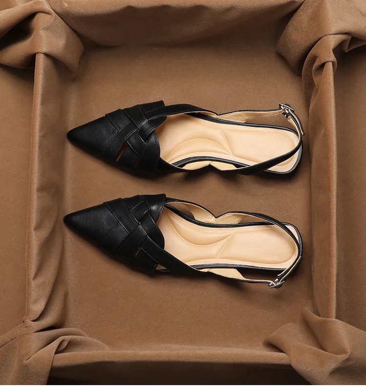 SHOEBOX French pointed sandals for women's summer 2026 new versatile flat heel with empty back and low heel toe cap sandals
SHOEBOX French pointed sandals for women's summer 2026 new versatile flat heel with empty back and low heel toe cap sandals