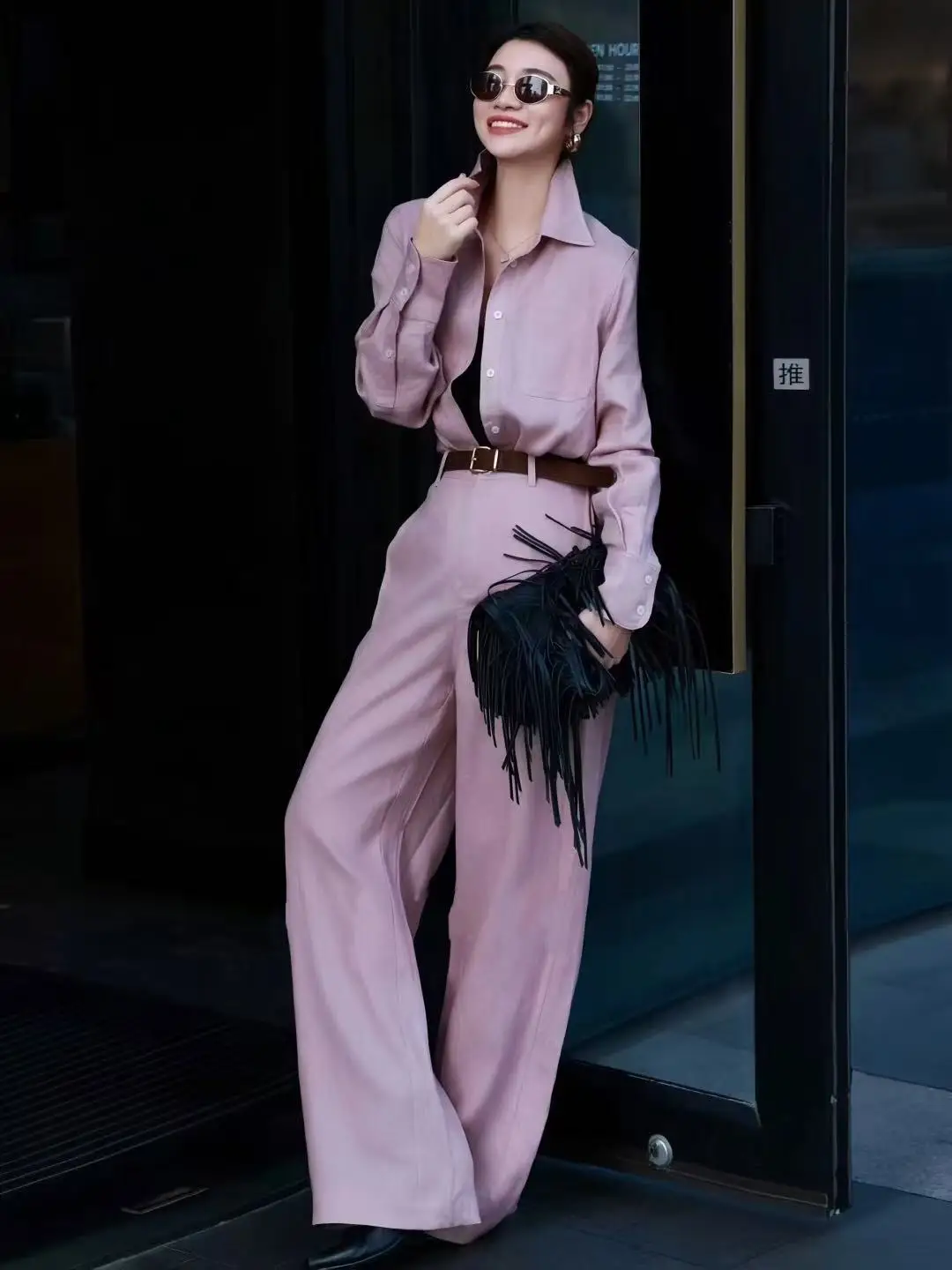 Elegant spring high-quality loose linen two-piece set
Elegant spring high-quality loose linen two-piece set