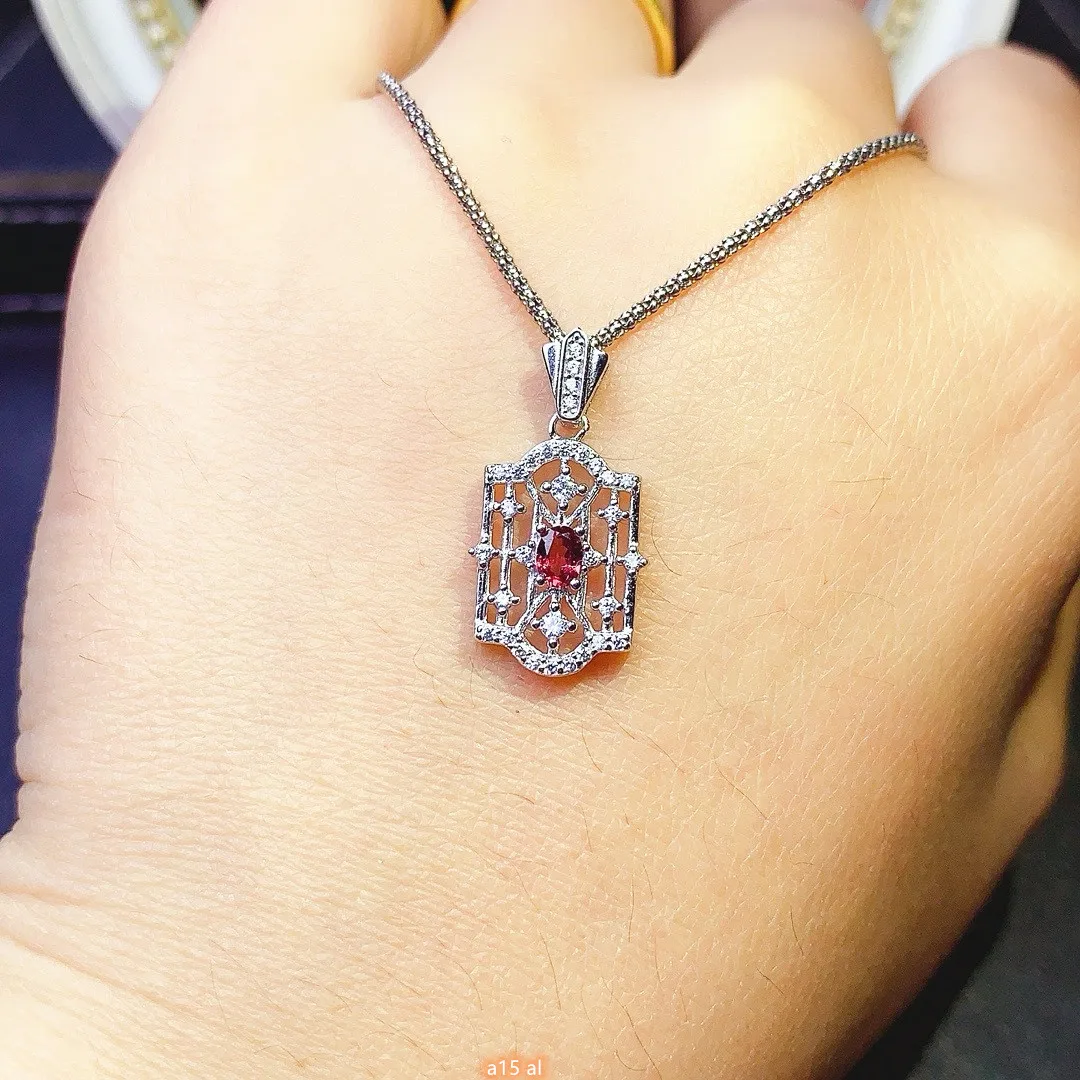Boutique Jewelry Women's Natural Gemstone Pendant Necklace 925 Pure Silver Plated Platinum 4x3mm Garnet Hollow out Style Gift
Boutique Jewelry Women's Natural Gemstone Pendant Necklace 925 Pure Silver Plated Platinum 4x3mm Garnet Hollow out Style Gift