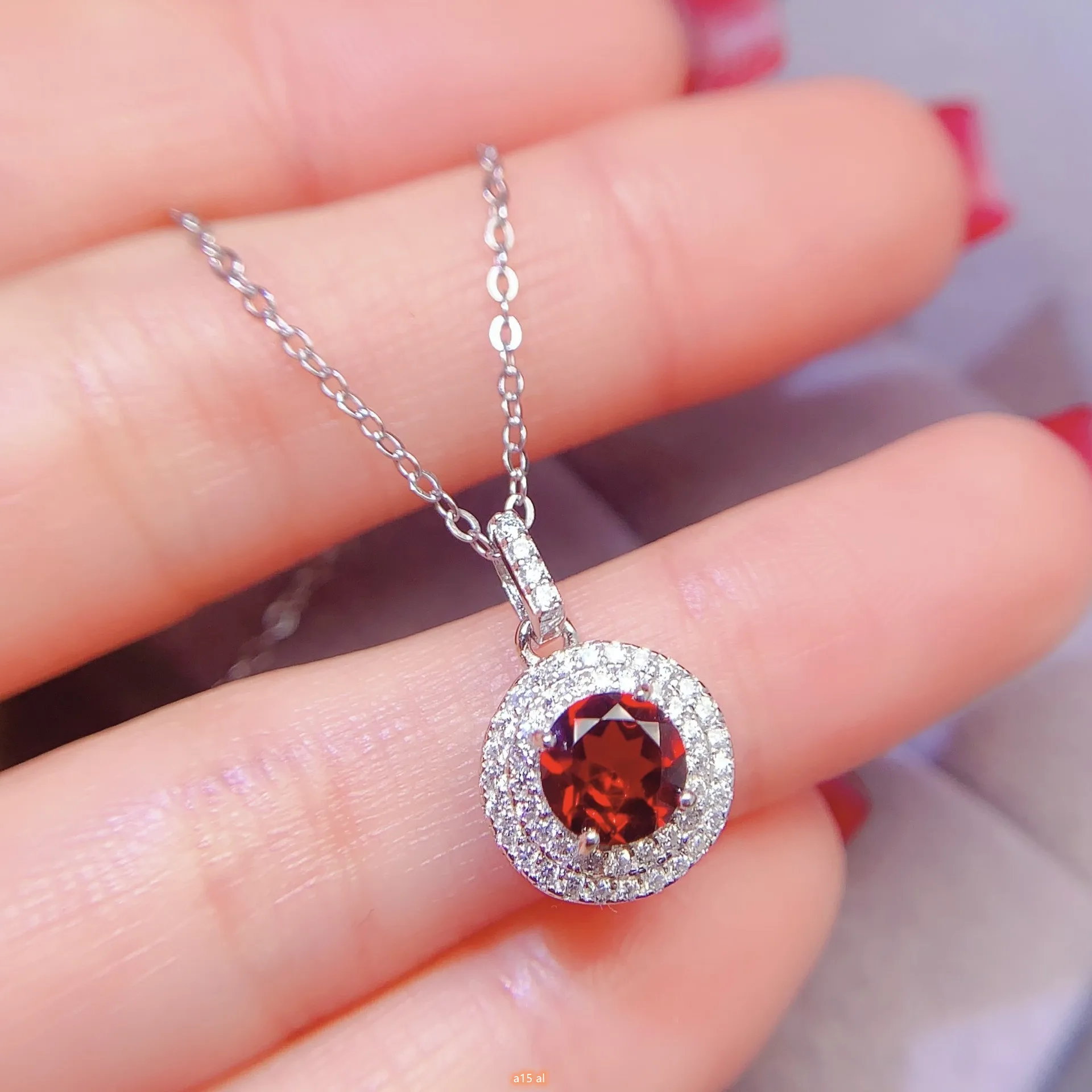 Boutique Jewelry Women's Natural Gemstone Pendant+Necklace 925 Pure Silver Plated 18K Gold 6x6mm Garnet Style Gift Girlfriend
Boutique Jewelry Women's Natural Gemstone Pendant+Necklace 925 Pure Silver Plated 18K Gold 6x6mm Garnet Style Gift Girlfriend