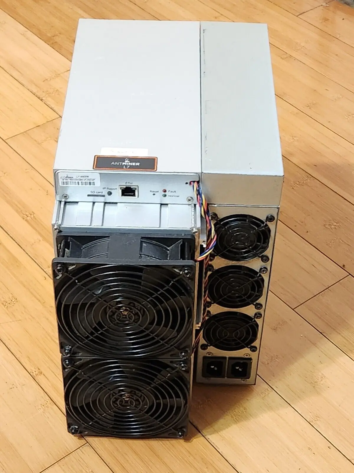 Купите 10 и получите 6 бесплатных BITMAIN Antminer L7 9300MH/S Майнер LTC & DOGE
Купите 10 и получите 6 бесплатных BITMAIN Antminer L7 9300MH/S Майнер LTC & DOGE