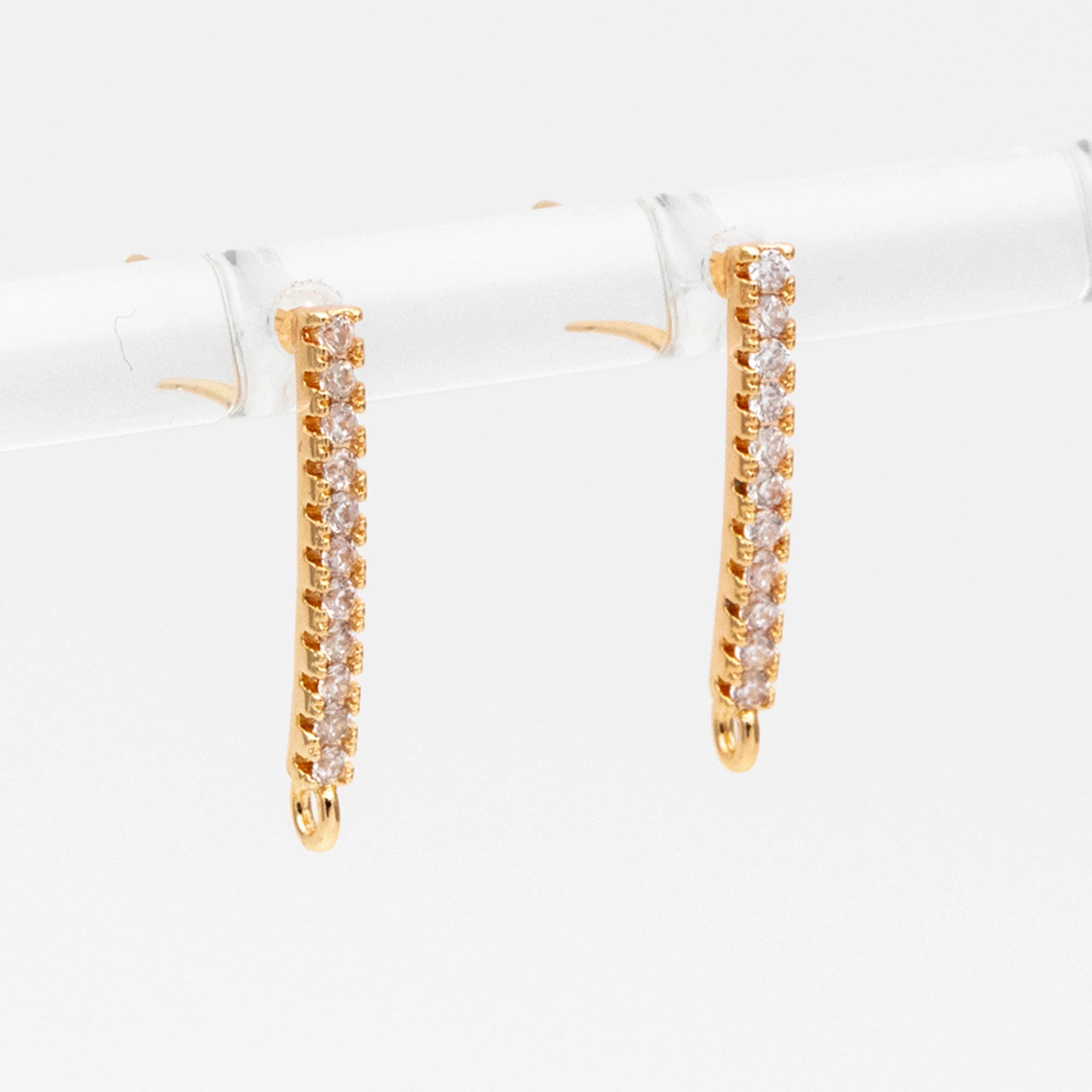 10pcs CZ Pave Ear Post with Loop, Real Gold Plated Brass Bar Stud Earrings (#GB-348)
10pcs CZ Pave Ear Post with Loop, Real Gold Plated Brass Bar Stud Earrings (#GB-348)