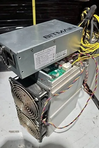 LA BUY 2 GET 1 FREE Bitmain Antminer Z15 320K Sol/s Equihash Miner - USED - PSU Included - Tested
LA BUY 2 GET 1 FREE Bitmain Antminer Z15 320K Sol/s Equihash Miner - USED - PSU Included - Tested