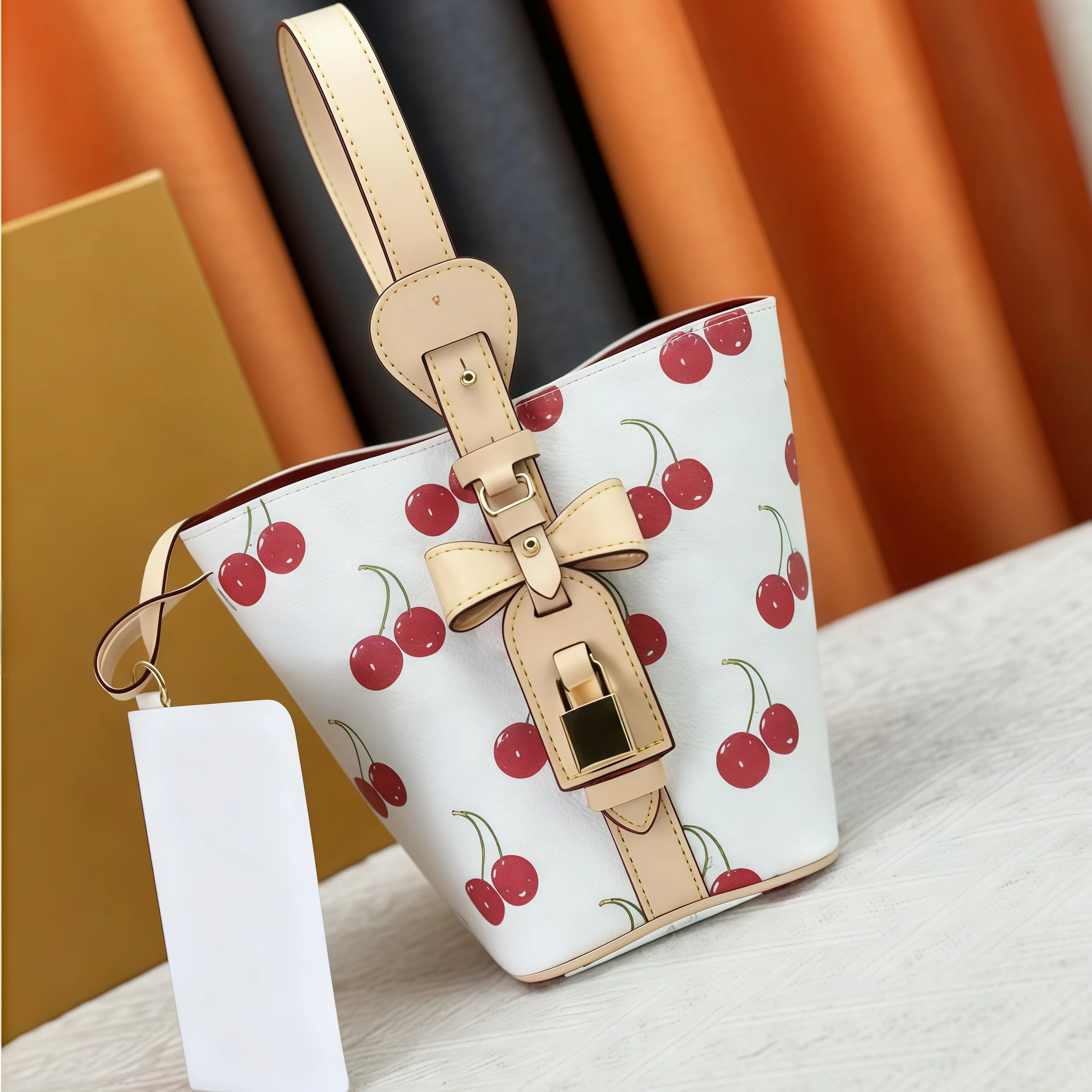 2025 Последняя обновленная версия женской сумки с принтом белой вишни, встроенная сумка для матери 16 см * 18 см * 12 см
2025 Последняя обновленная версия женской сумки с принтом белой вишни, встроенная сумка для матери 16 см * 18 см * 12 см