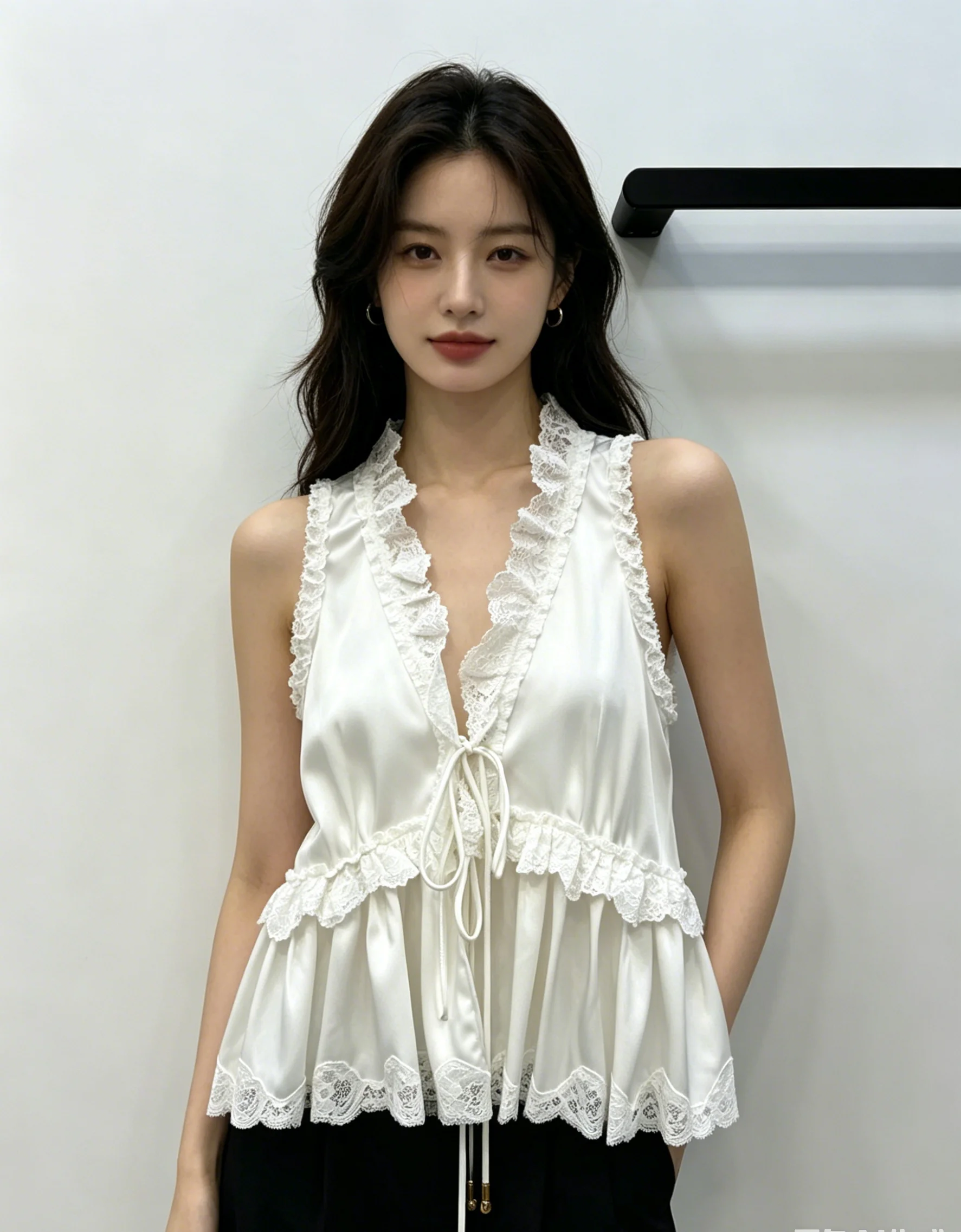 2026SS Spring/Summer Women's New Product V-neck Lace Sleeveless Mini Top LH062
2026SS Spring/Summer Women's New Product V-neck Lace Sleeveless Mini Top LH062