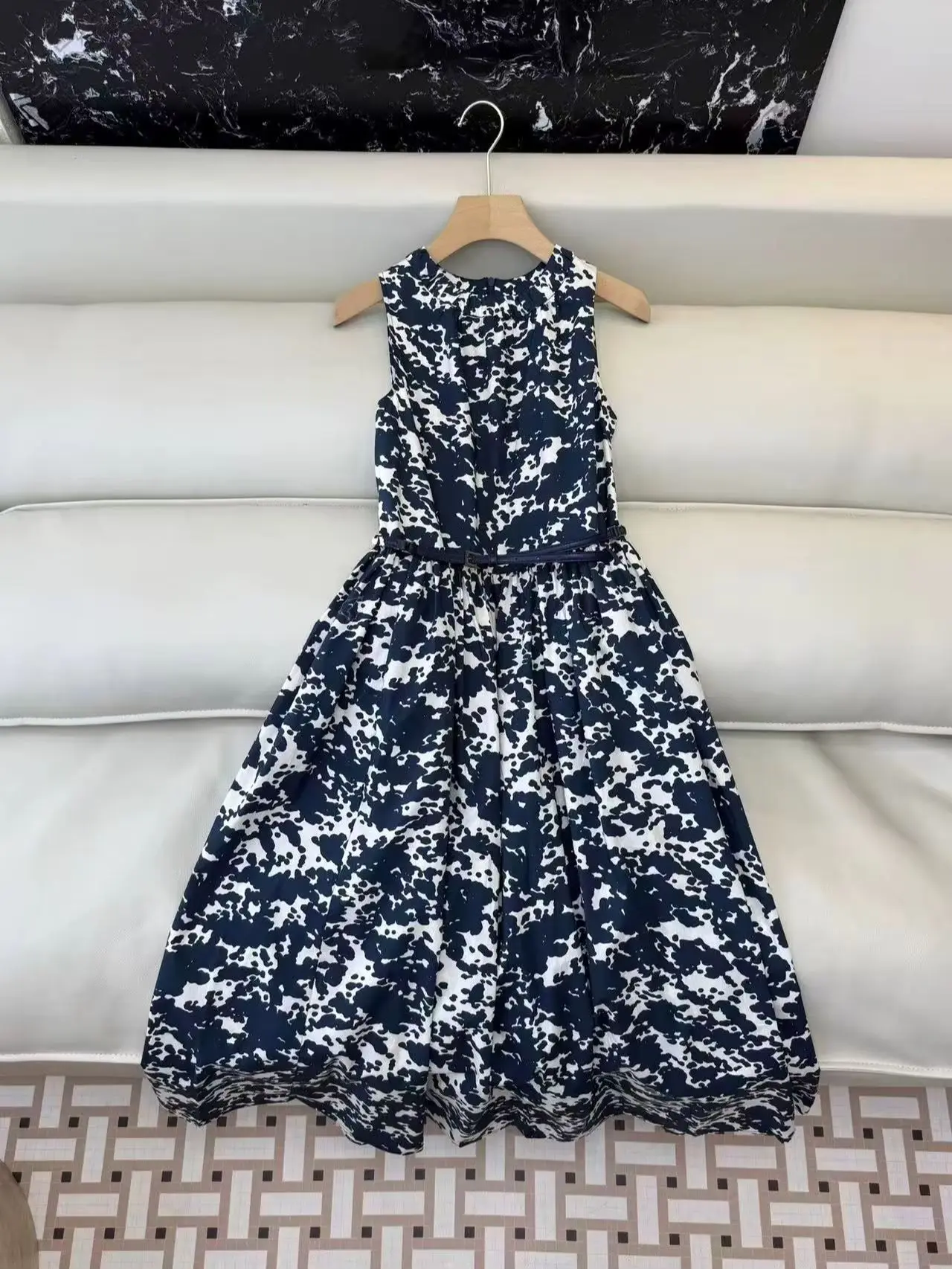 Spring summer top-tier pure cotton sleeveless printed dress with belt
Spring summer top-tier pure cotton sleeveless printed dress with belt