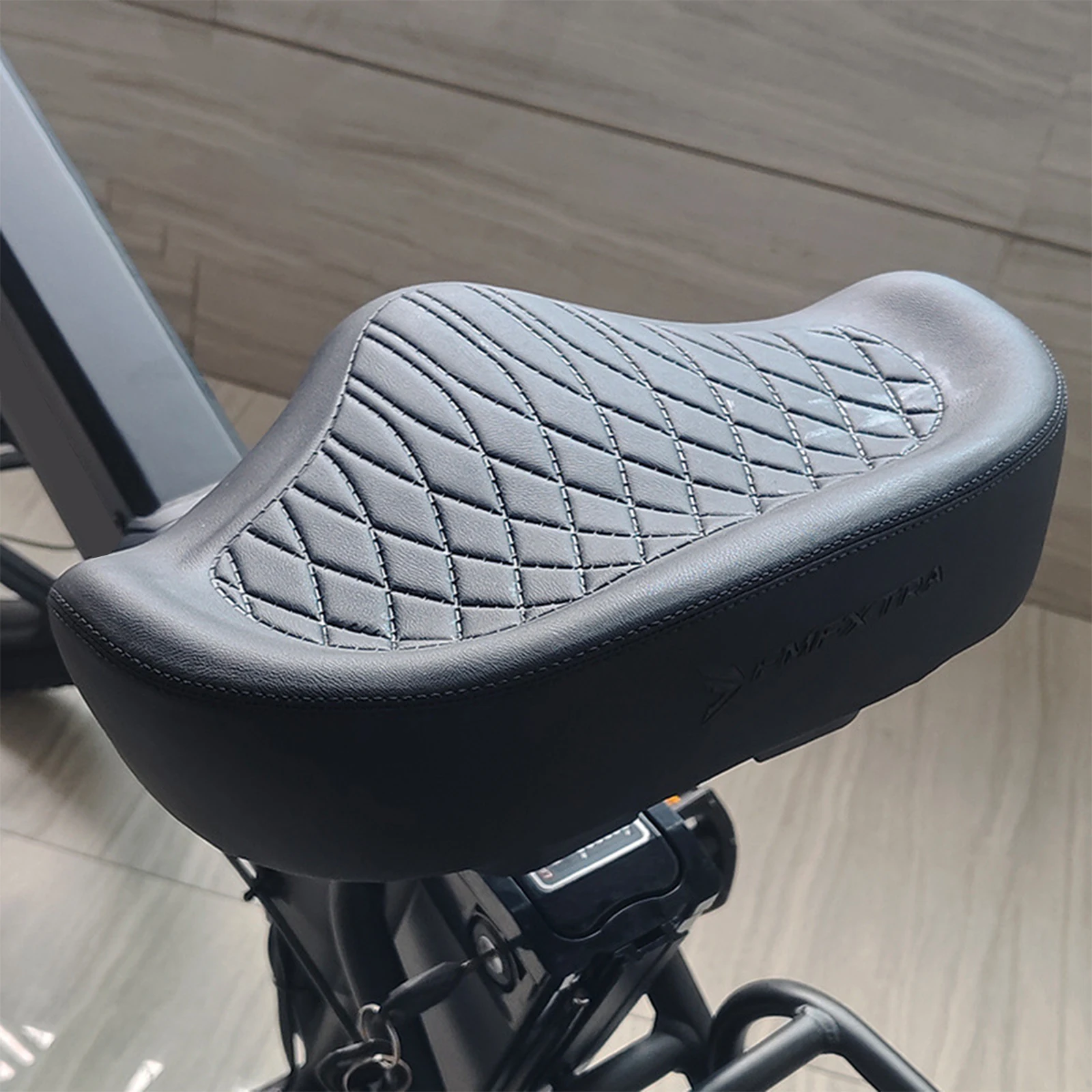 Bike Saddle Lightweight Soft Wide Shockproof Bicycle Seat for Electric Bike Riding Sports Accessories for Women Men Big Butt
Bike Saddle Lightweight Soft Wide Shockproof Bicycle Seat for Electric Bike Riding Sports Accessories for Women Men Big Butt