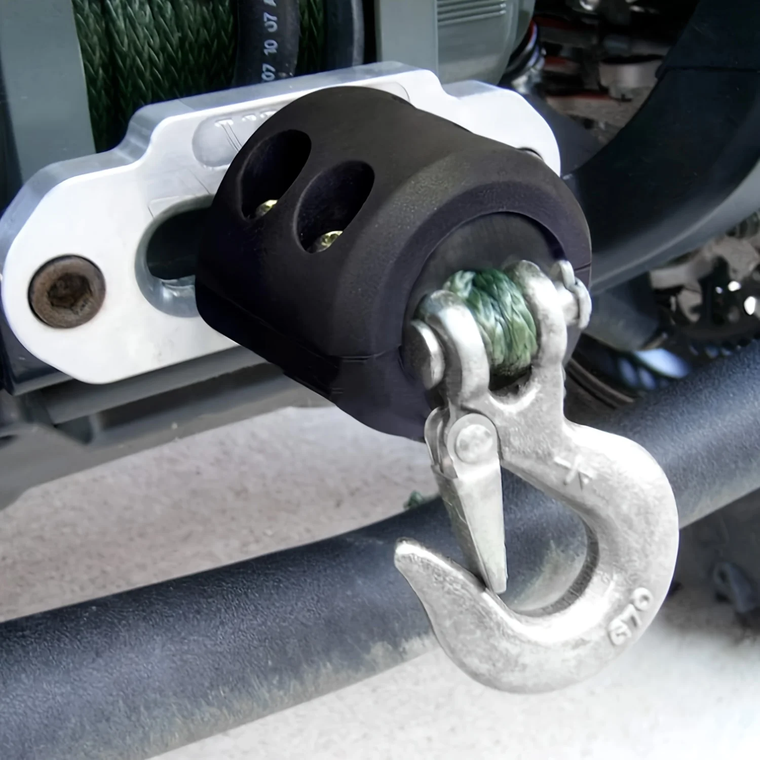 Winch Cable Hook Stopper Rubber Winch Line Saver With Wrench And Nuts For UTV ATV Trucks ORV Trailers Sport-Utility Off-Road
Winch Cable Hook Stopper Rubber Winch Line Saver With Wrench And Nuts For UTV ATV Trucks ORV Trailers Sport-Utility Off-Road