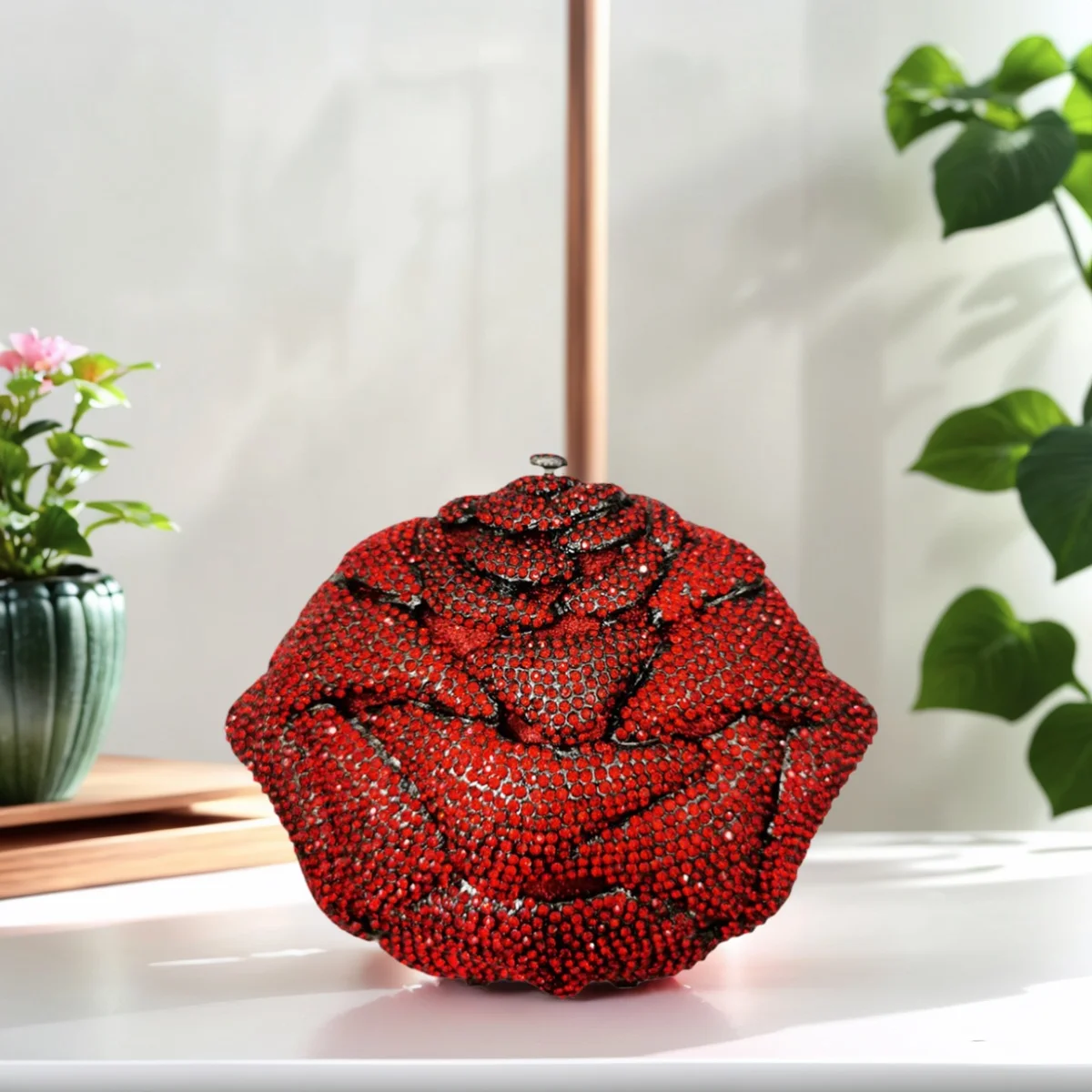 Women Glam Rhinestone Evening Bag 3D Rose Luxury Crystal Clutch Wedding Diamond Purse Handbag for Prom Party
Women Glam Rhinestone Evening Bag 3D Rose Luxury Crystal Clutch Wedding Diamond Purse Handbag for Prom Party