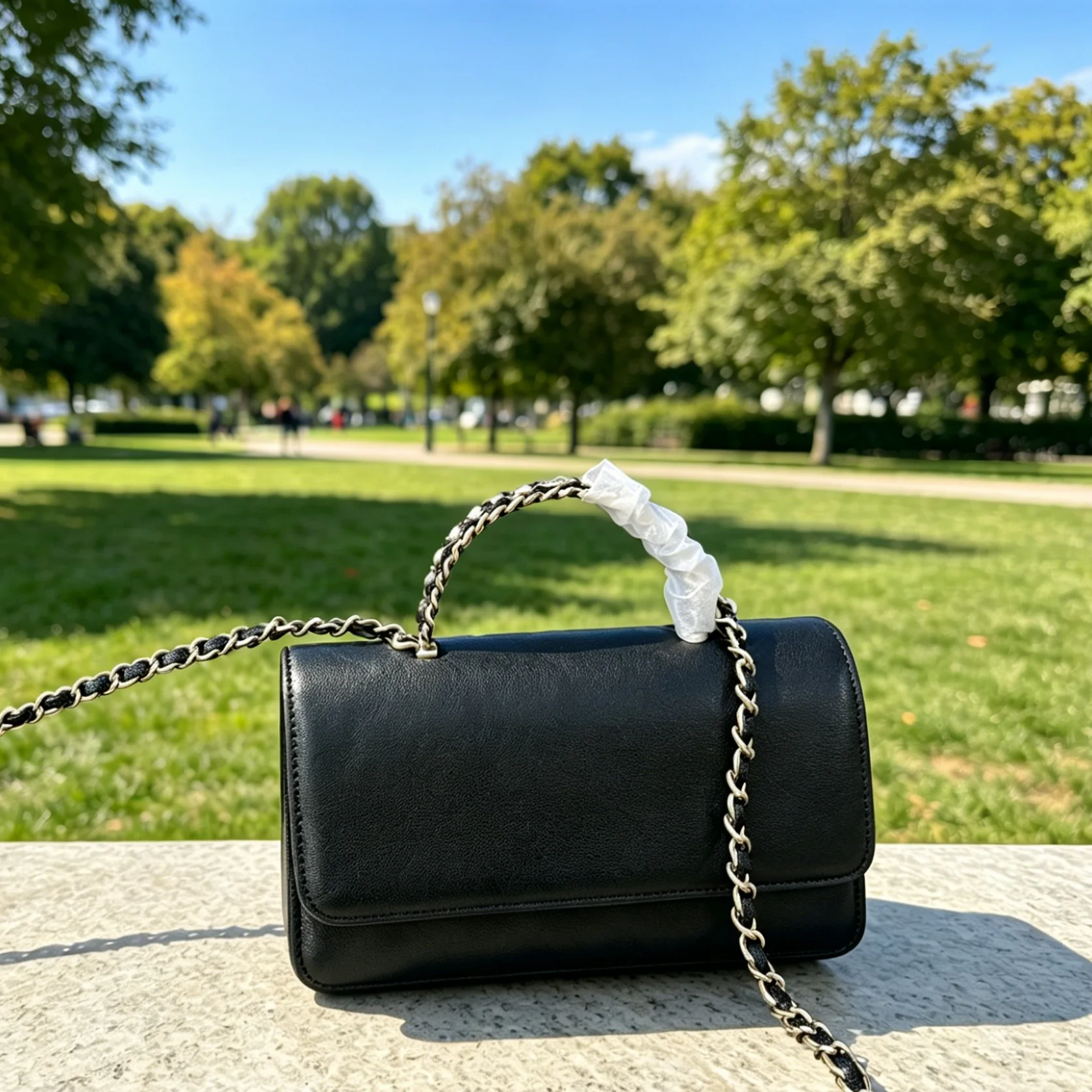 2026 Size: 19x11 cm NO BOX New Model - Versatile and Fashionable PU Leather Bag - Durable, High-Quality and Affordable
2026 Size: 19x11 cm NO BOX New Model - Versatile and Fashionable PU Leather Bag - Durable, High-Quality and Affordable