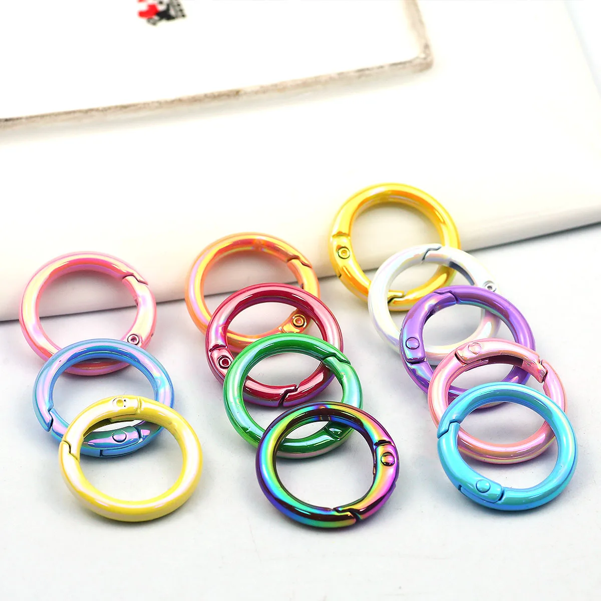 25mm Mixed Color Round Ring AB Colorful Colorful Spring Clip Keychain For Jewelry Making Chain Keychain DIY Accessories 3-20pcs
25mm Mixed Color Round Ring AB Colorful Colorful Spring Clip Keychain For Jewelry Making Chain Keychain DIY Accessories 3-20pcs