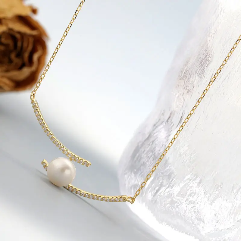 Exquisite 925 Sterling Silver Pendant Inlaid Natural Freshwater Pearl 18K Gold Plated Pendant Necklace Set Minimalist Jewelry
Exquisite 925 Sterling Silver Pendant Inlaid Natural Freshwater Pearl 18K Gold Plated Pendant Necklace Set Minimalist Jewelry