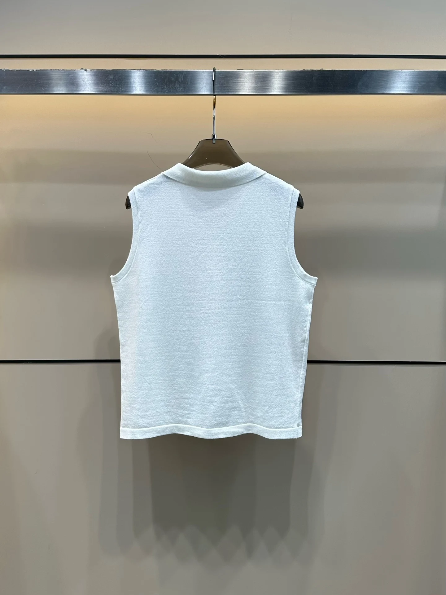 2025 New Sweater Vest Sleeveless Polo Solid Pullover Fashionable Versatile SlimmingFigure-hugging Spring summer
2025 New Sweater Vest Sleeveless Polo Solid Pullover Fashionable Versatile SlimmingFigure-hugging Spring summer