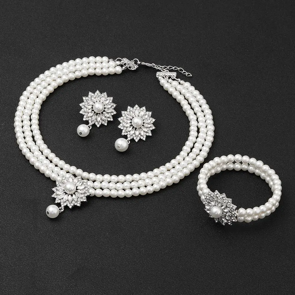 Luxury Vintage-Inspired Pearl Jewelry Set – 4-Piece Crystal Flower Necklace, Earrings & Bracelet for Women
Luxury Vintage-Inspired Pearl Jewelry Set – 4-Piece Crystal Flower Necklace, Earrings & Bracelet for Women