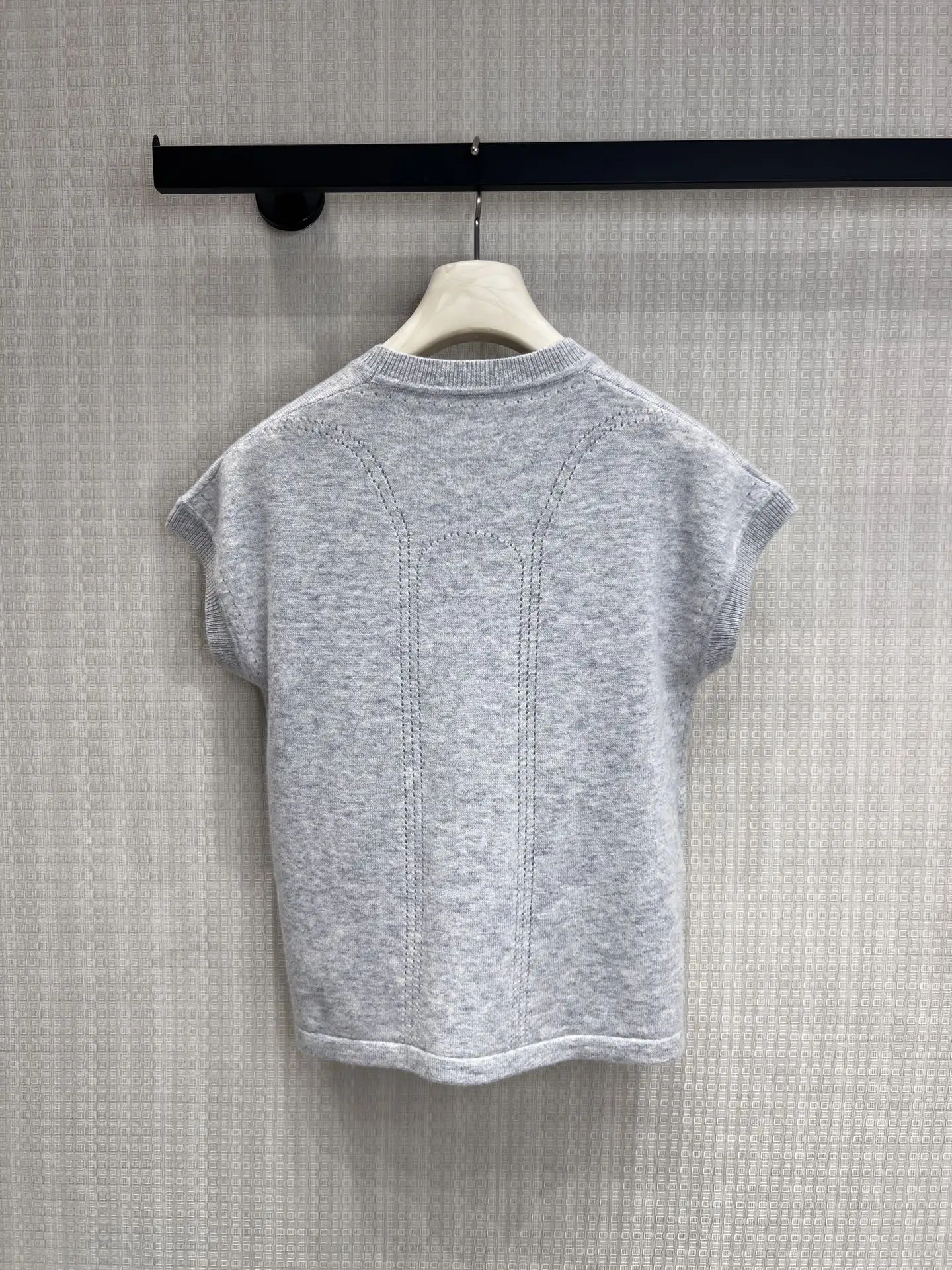 2026 Summer Women's Crew Neck Openwork Knit Vest Loose Fit Commuter Sleeveless Top ZX116
2026 Summer Women's Crew Neck Openwork Knit Vest Loose Fit Commuter Sleeveless Top ZX116