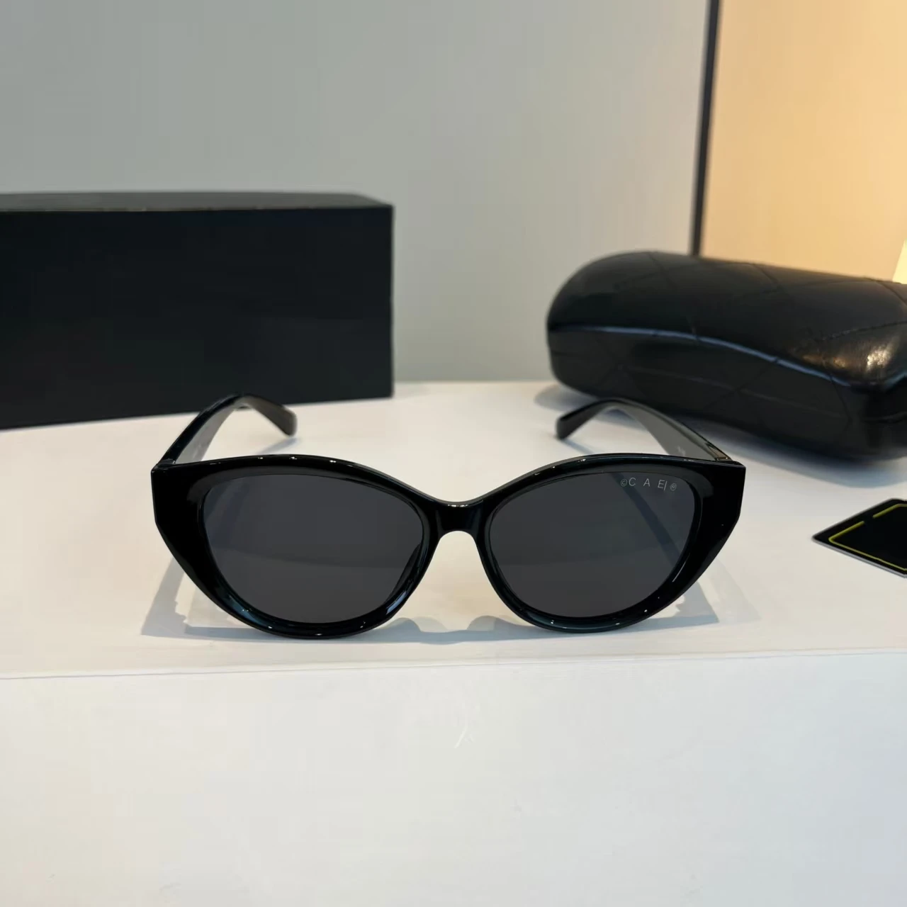 2026 New Vintage Cat Eye Sunglasses Women Classic Black Frame UV400 Sun Glasses for Driving Travel Party
2026 New Vintage Cat Eye Sunglasses Women Classic Black Frame UV400 Sun Glasses for Driving Travel Party