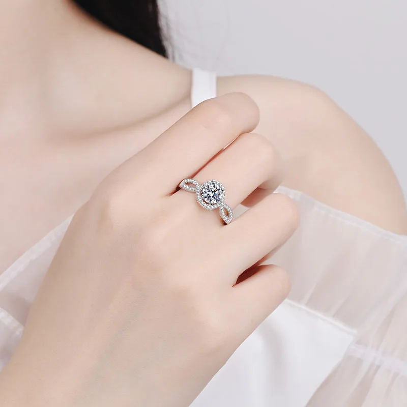 1 Carat 925 Silver Moissanite Ring Lab Diamond Solitaire Ring Women's Engagement Promise Wedding Ring Jewelry
1 Carat 925 Silver Moissanite Ring Lab Diamond Solitaire Ring Women's Engagement Promise Wedding Ring Jewelry