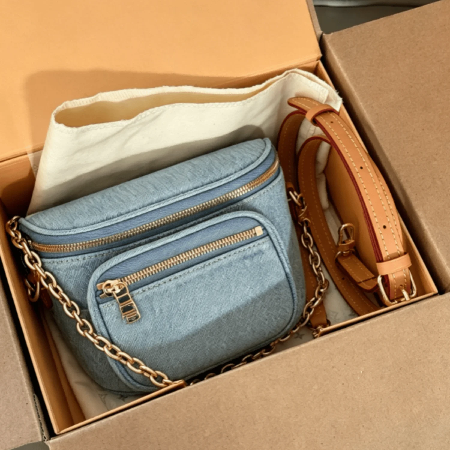 2026 Women New Mini Waist Bag Fashion Chain Casual Simple Small Lovely Bag 17*15cm
2026 Women New Mini Waist Bag Fashion Chain Casual Simple Small Lovely Bag 17*15cm