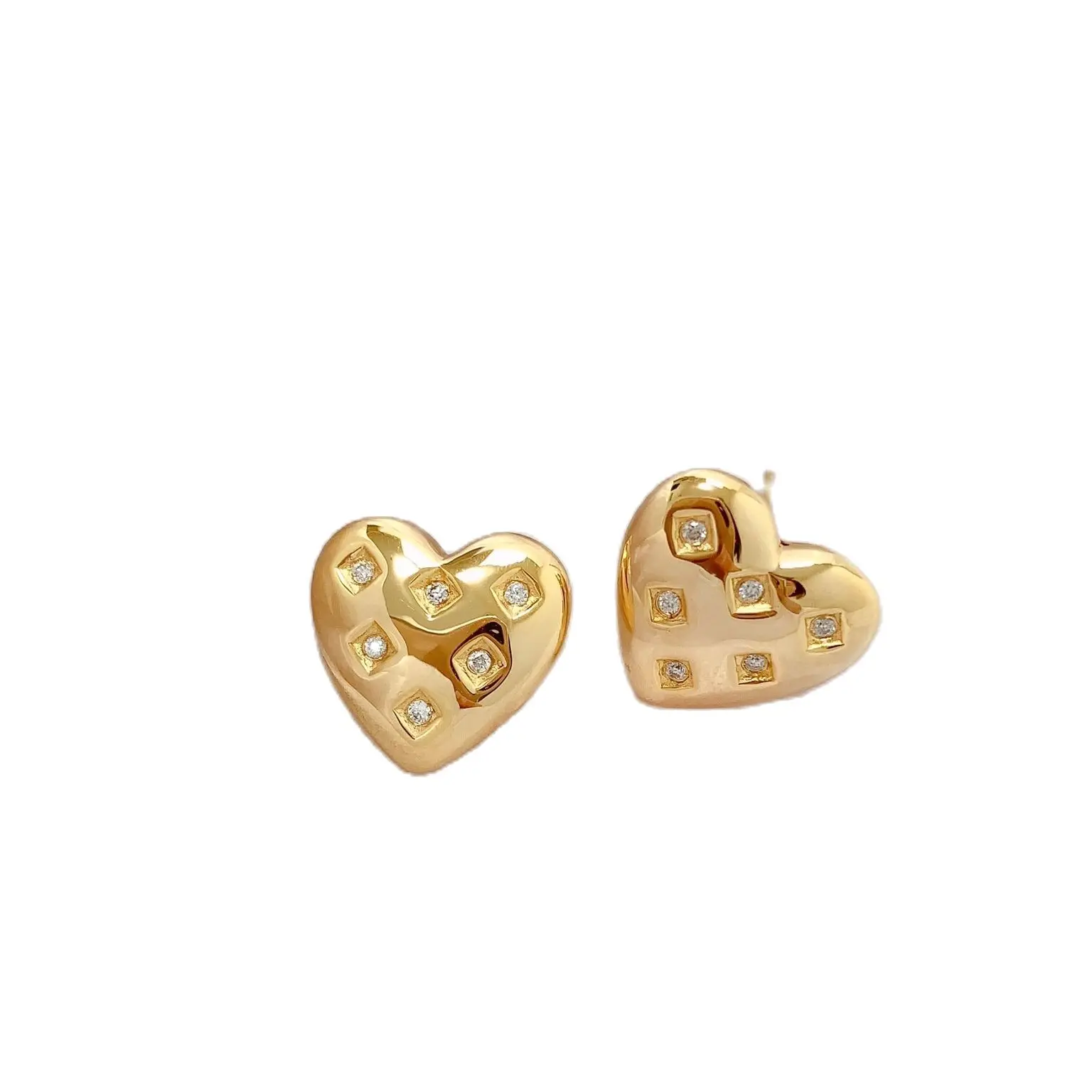 MADALENA SARARA 18K Yellow Gold Women Stud Earrings Heart Shape Diamond Pave Setting High Quality
MADALENA SARARA 18K Yellow Gold Women Stud Earrings Heart Shape Diamond Pave Setting High Quality
